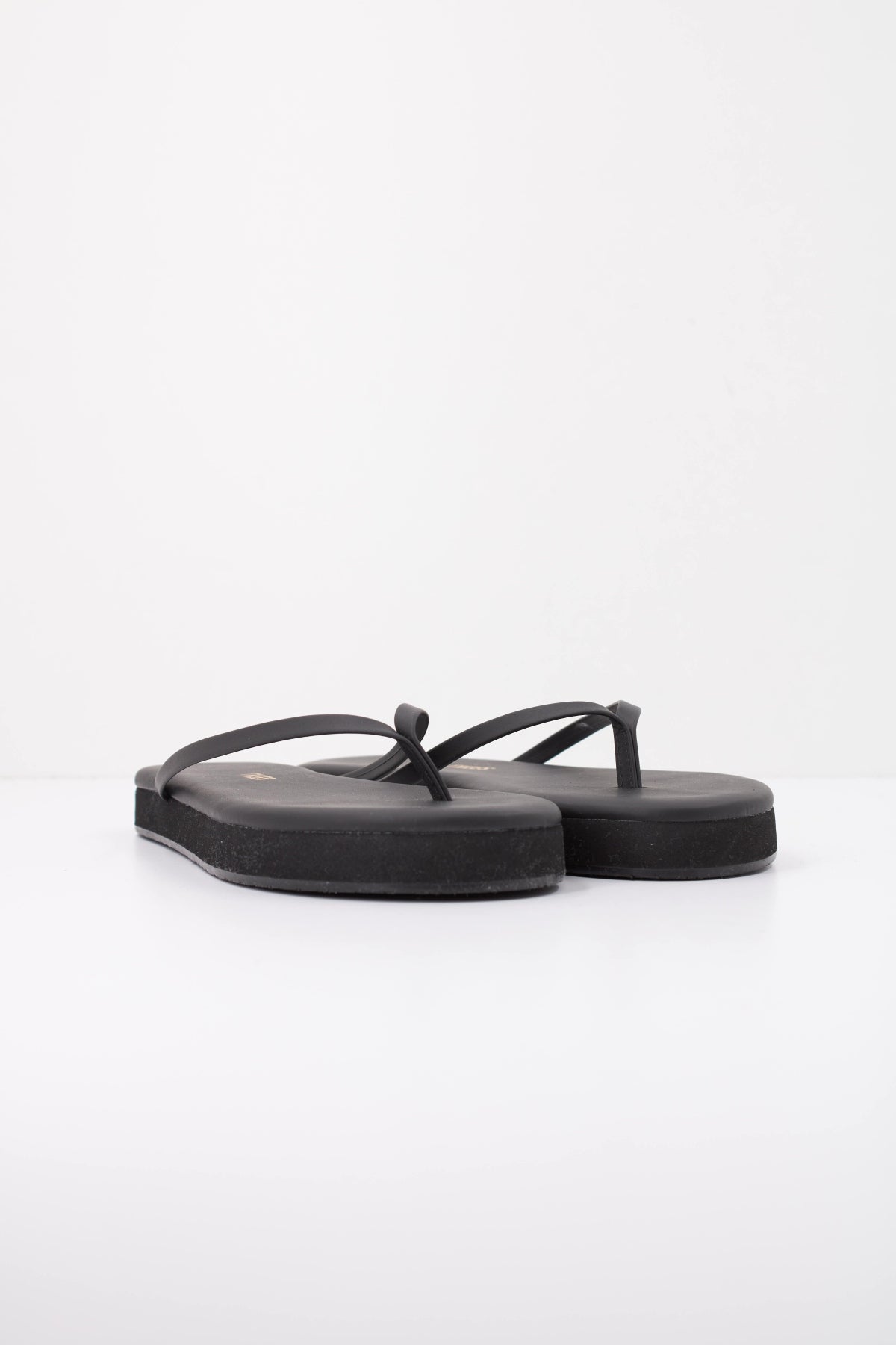 TKEES TKEFLATFORM en color NEGRO  (2)