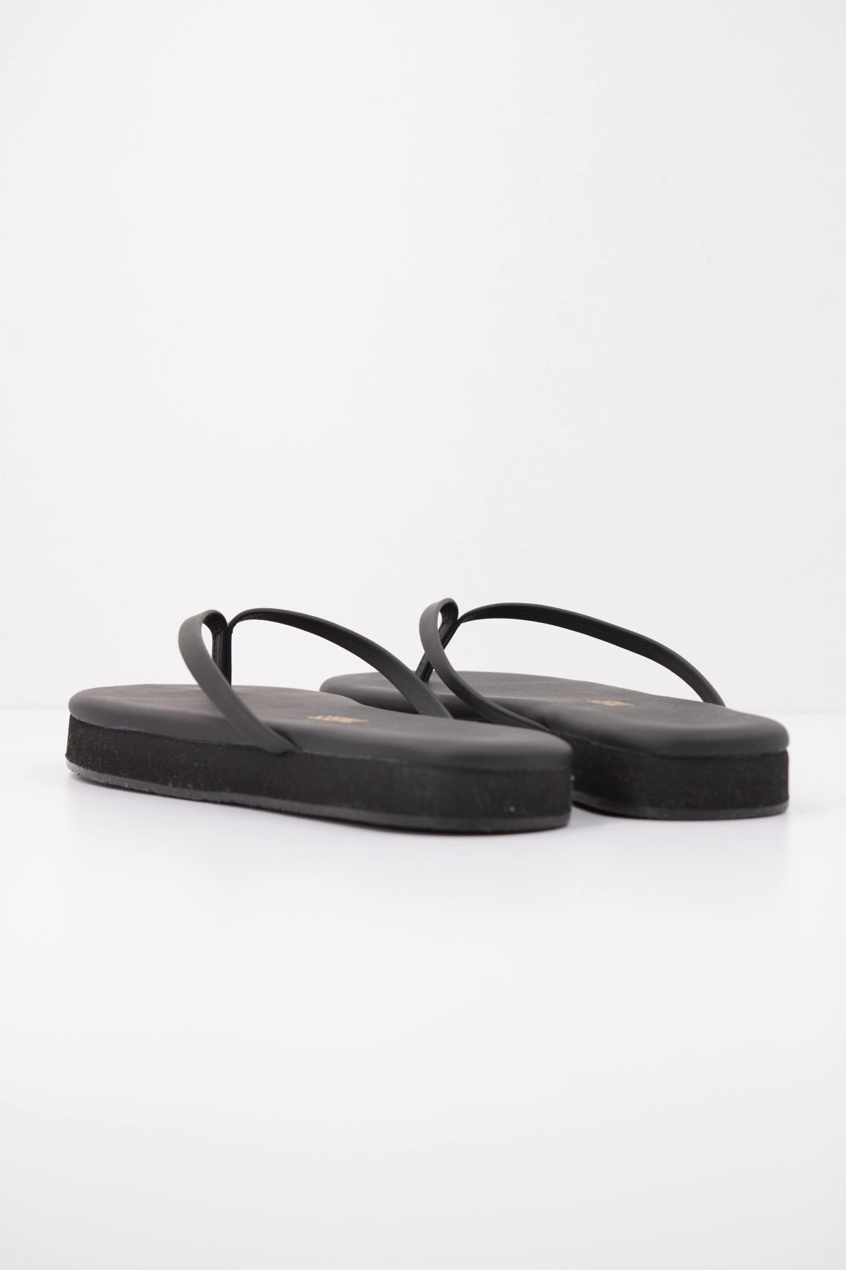 TKEES TKEFLATFORM en color NEGRO  (4)