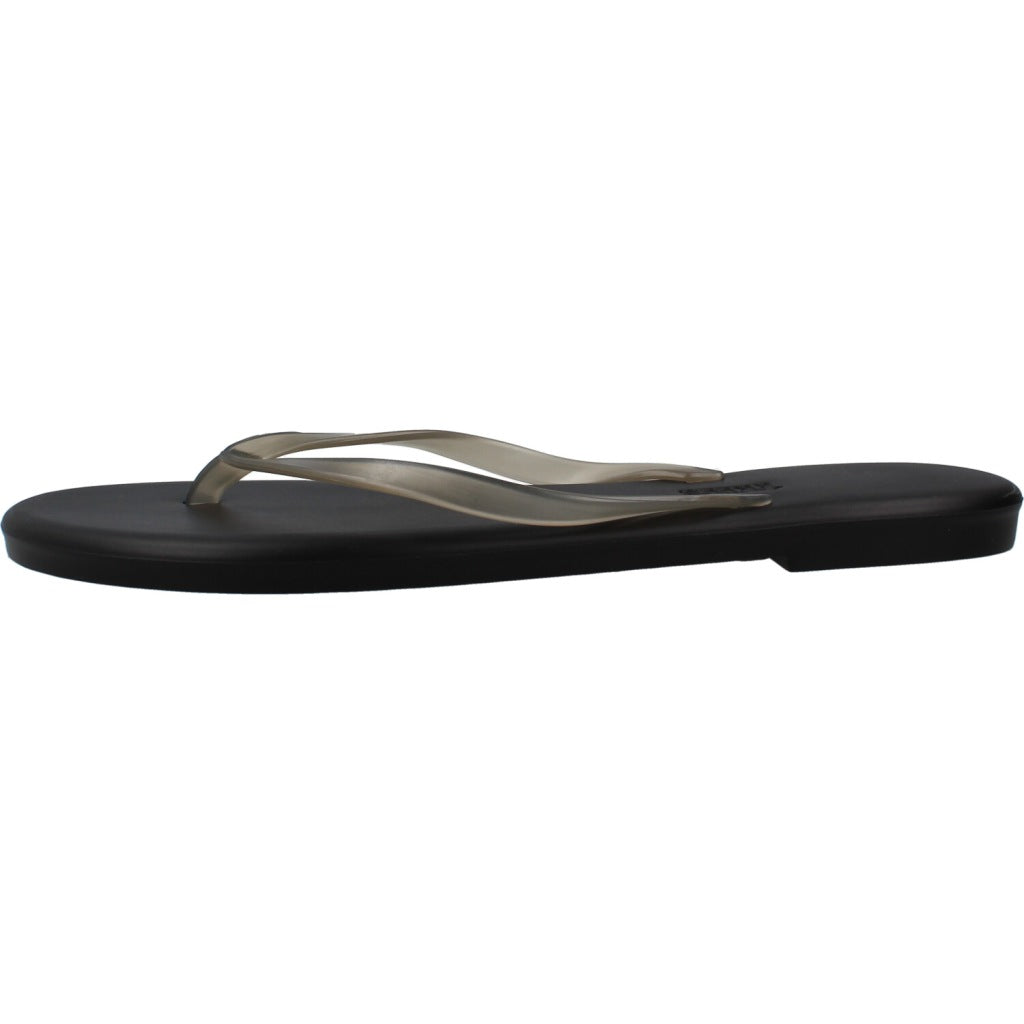 TKEES AQUA  SANDALIA en color NEGRO  (2)