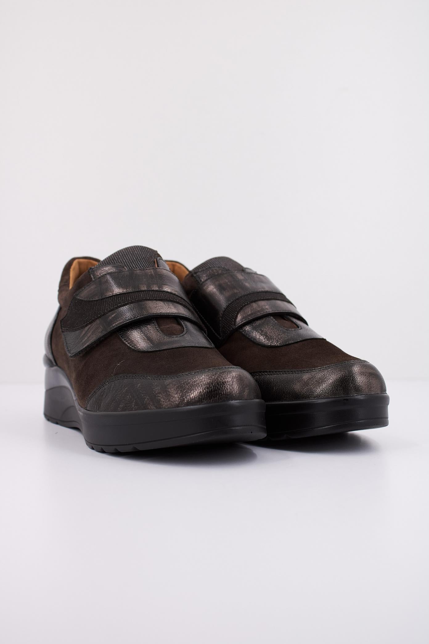 PIESANTO P en color MARRON  (2)