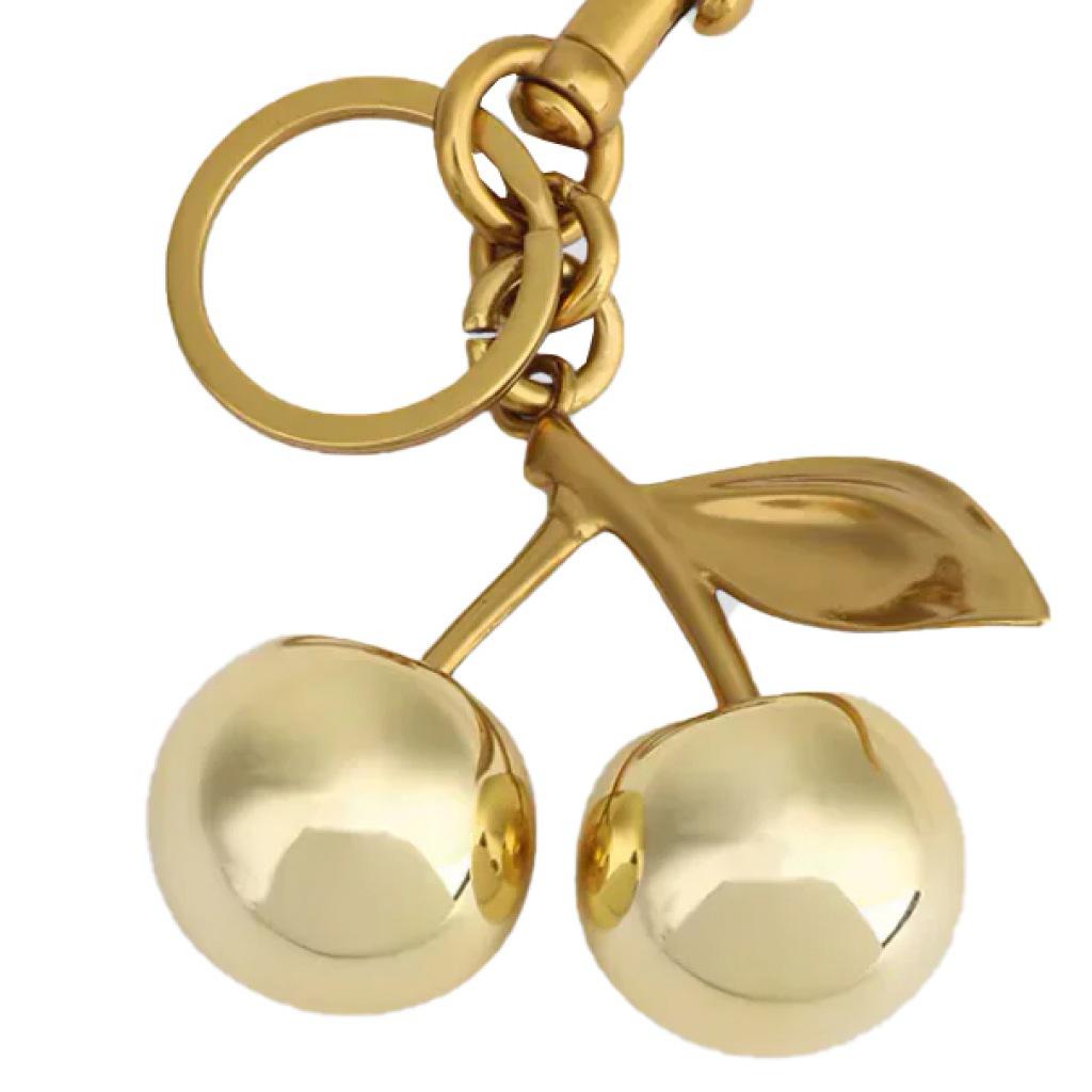 STICKY BESTIE CHERRY CHARM  en color ORO  (4)