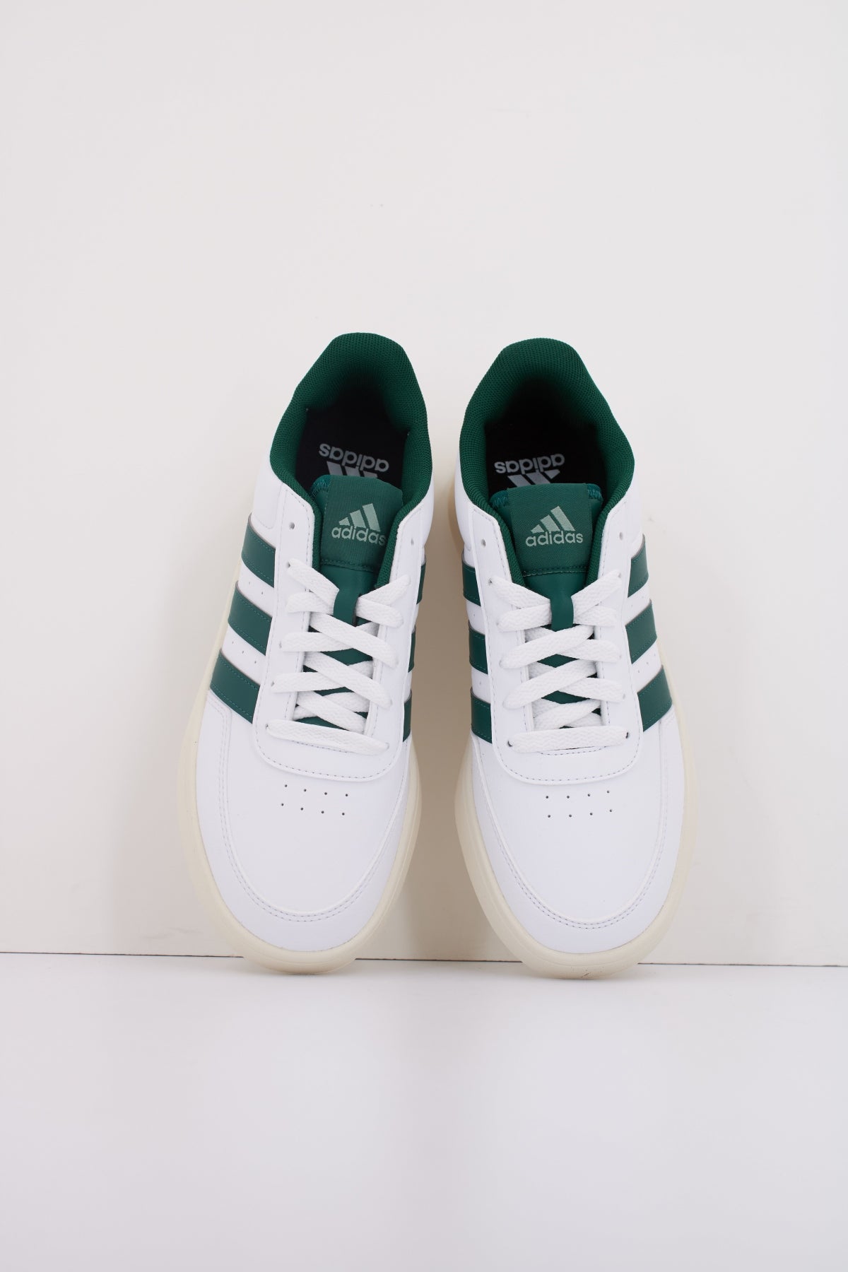 ADIDAS BREAKNET . en color BLANCO  (3)