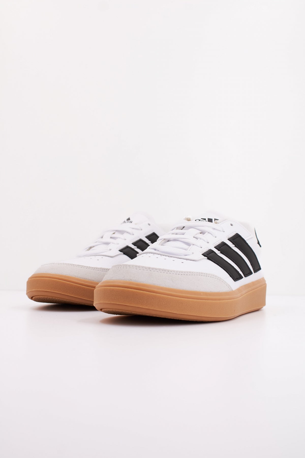 ADIDAS COURTBLOCK en color BLANCO  (2)