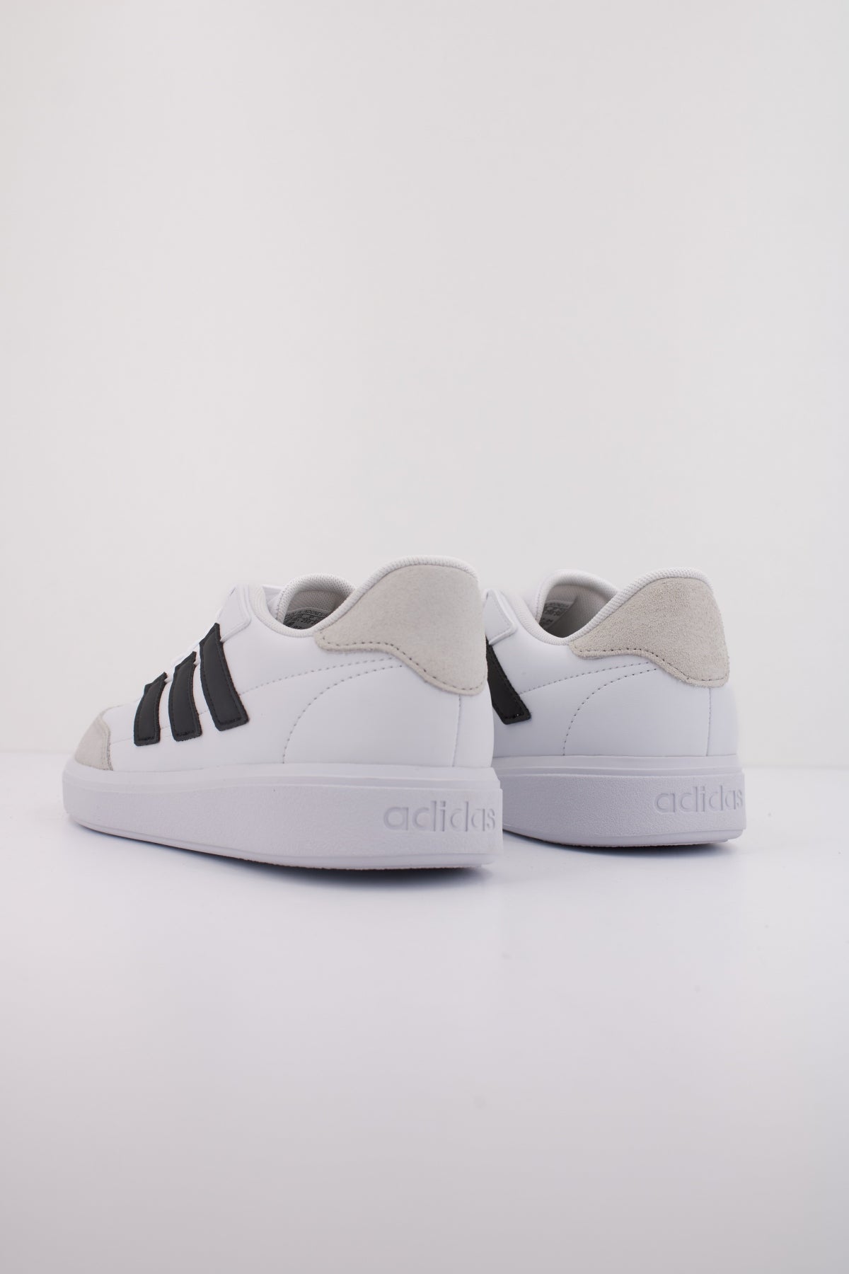 ADIDAS COURTBLOCK J en color BLANCO  (4)