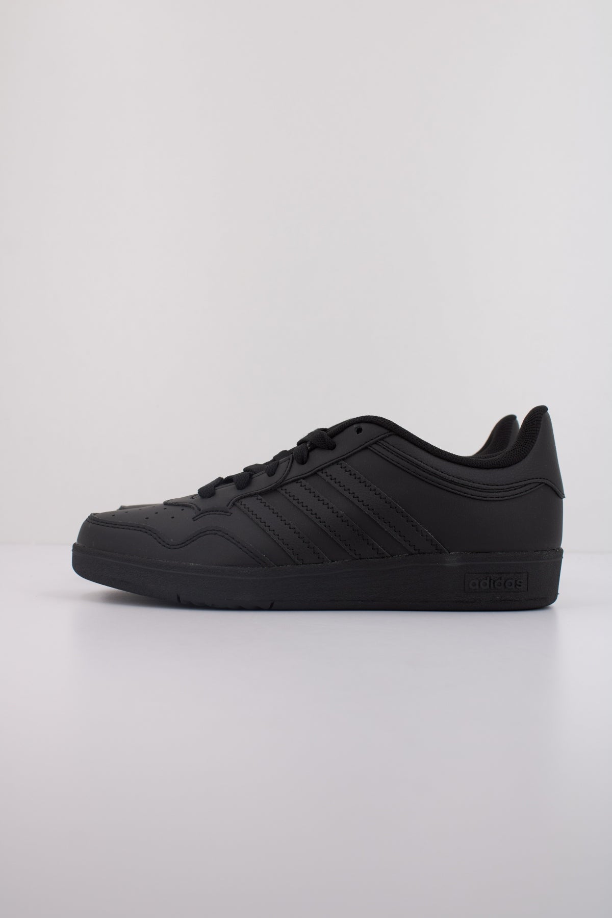 ADIDAS HOOPS . J en color NEGRO  (1)