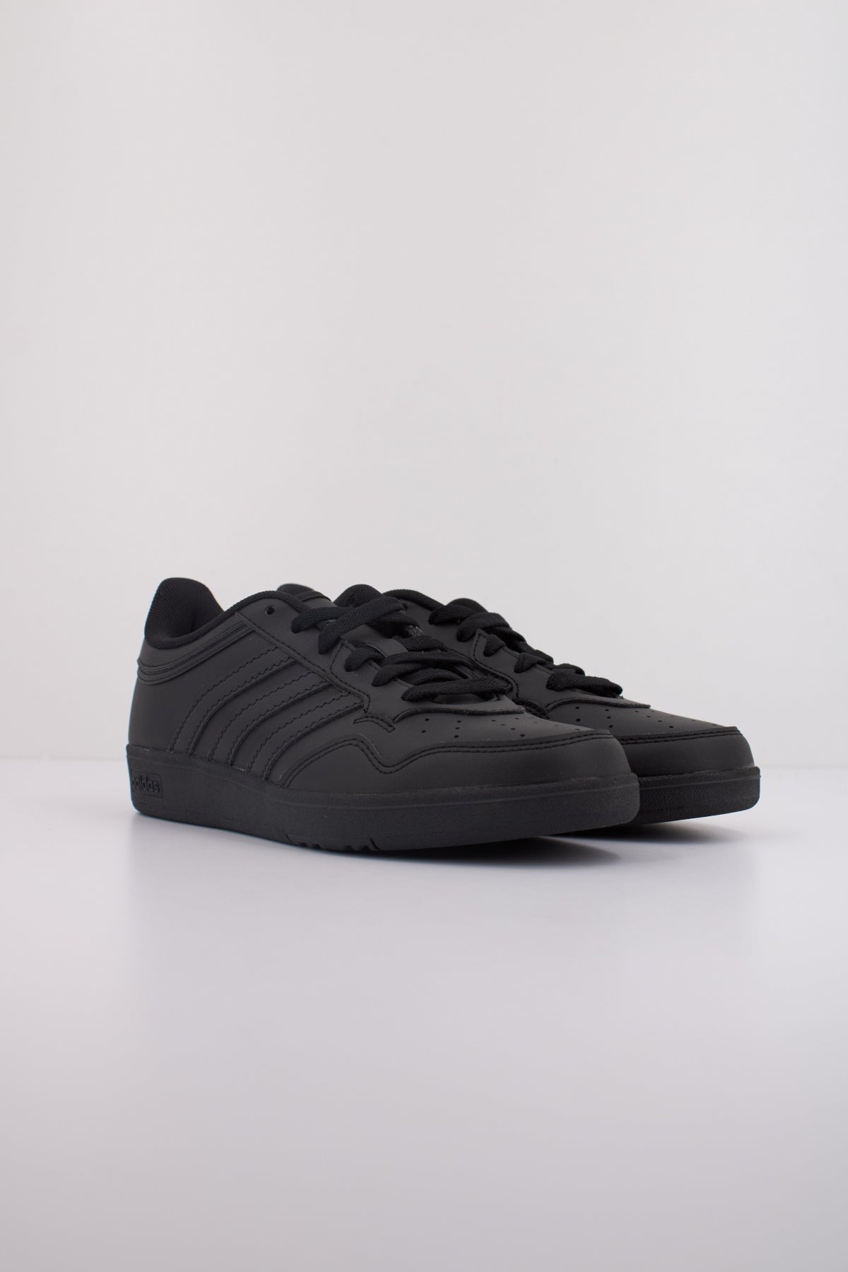 ADIDAS HOOPS . J en color NEGRO  (2)