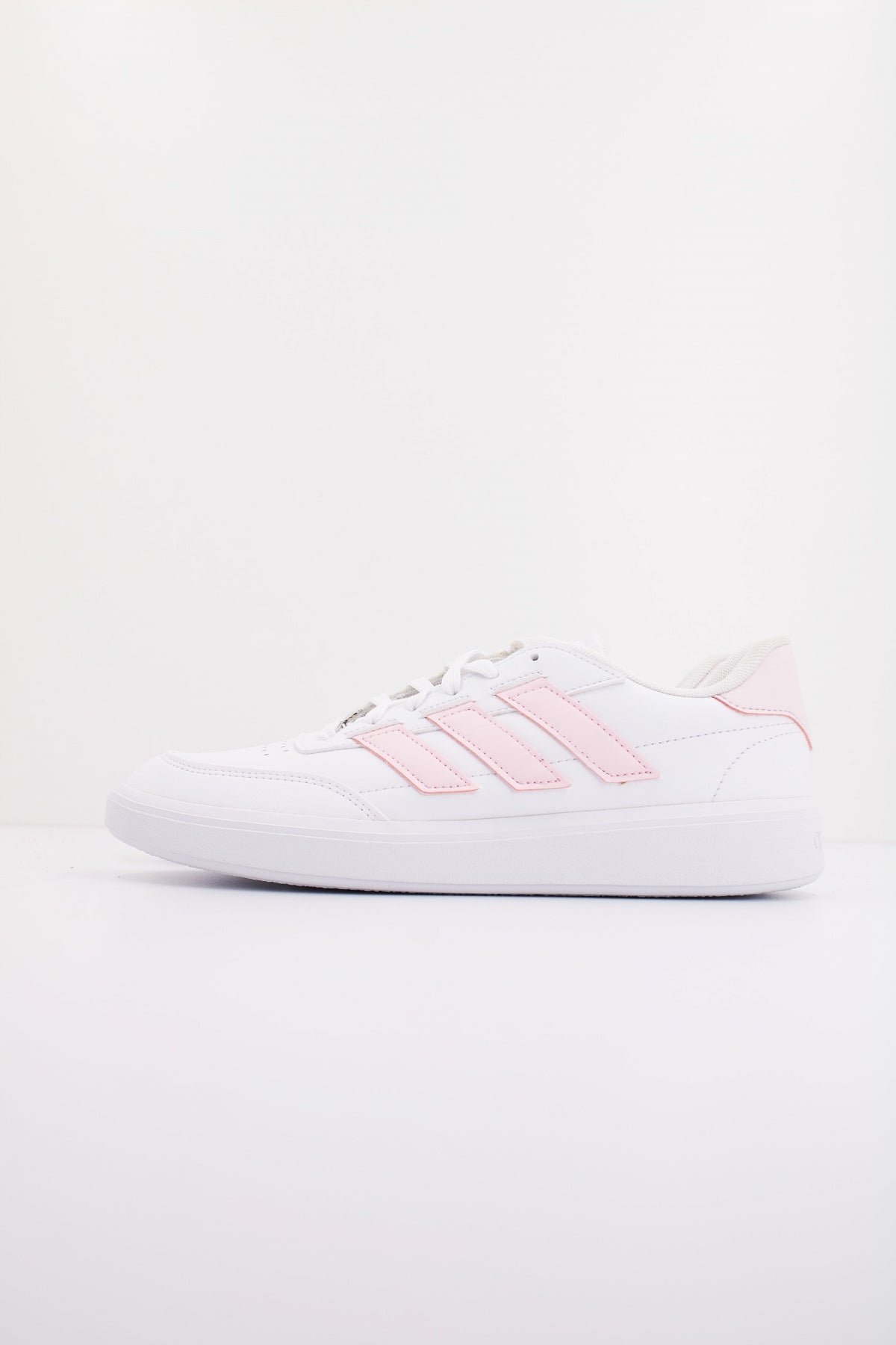 ADIDAS COURTBLOCK en color BLANCO  (1)