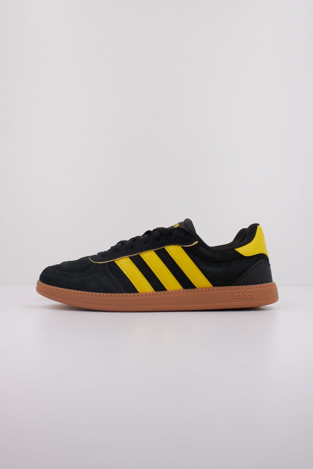 ADIDAS BREAKNET SLEEK en color NEGRO  (1)