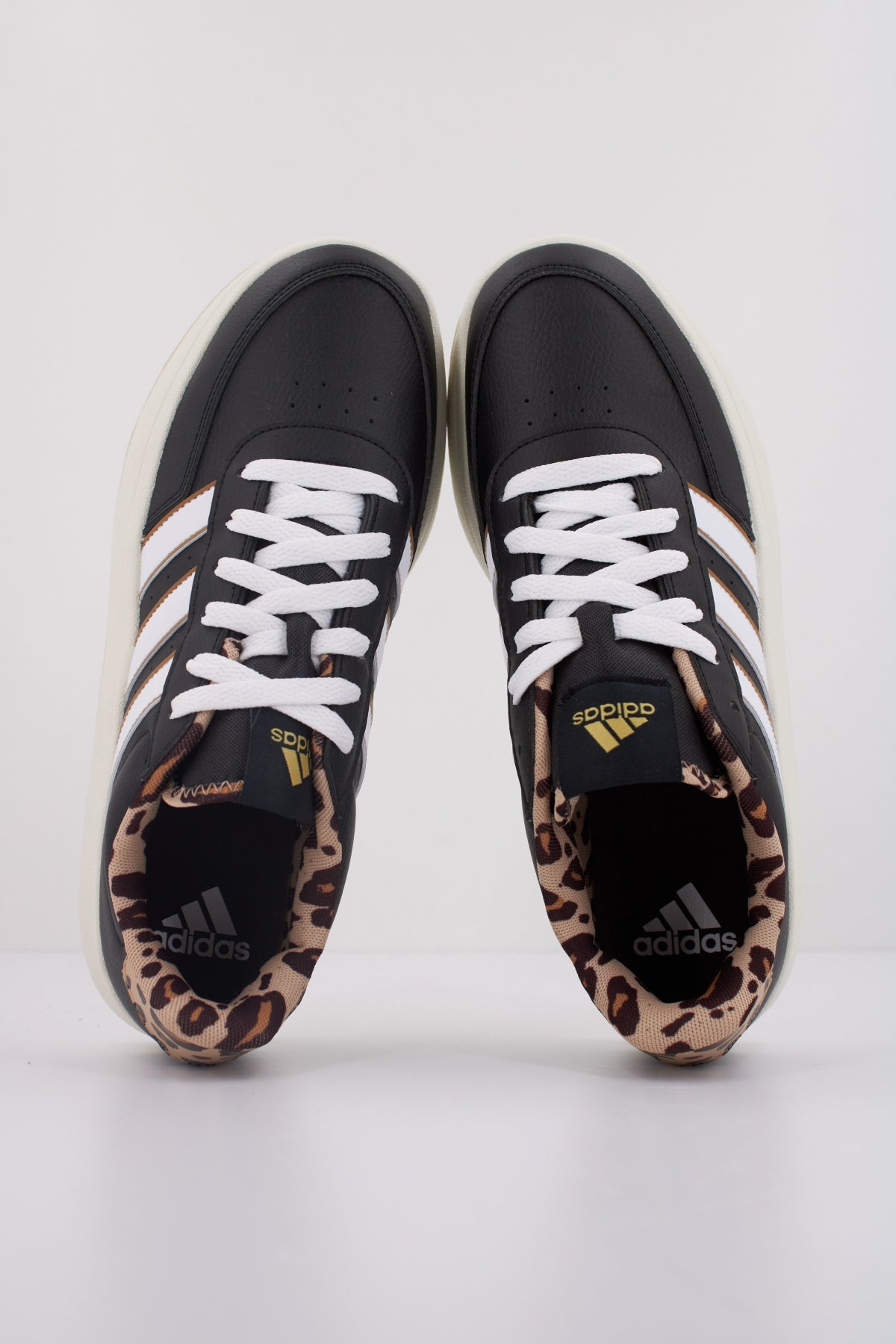 ADIDAS BREAKNET . en color NEGRO  (3)