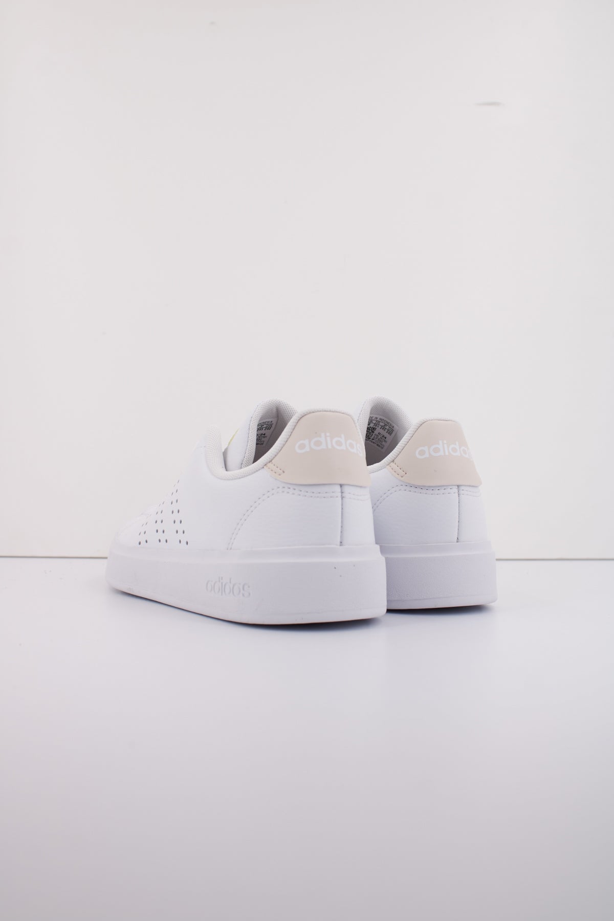 ADIDAS ADVANTAGE . en color BLANCO  (4)