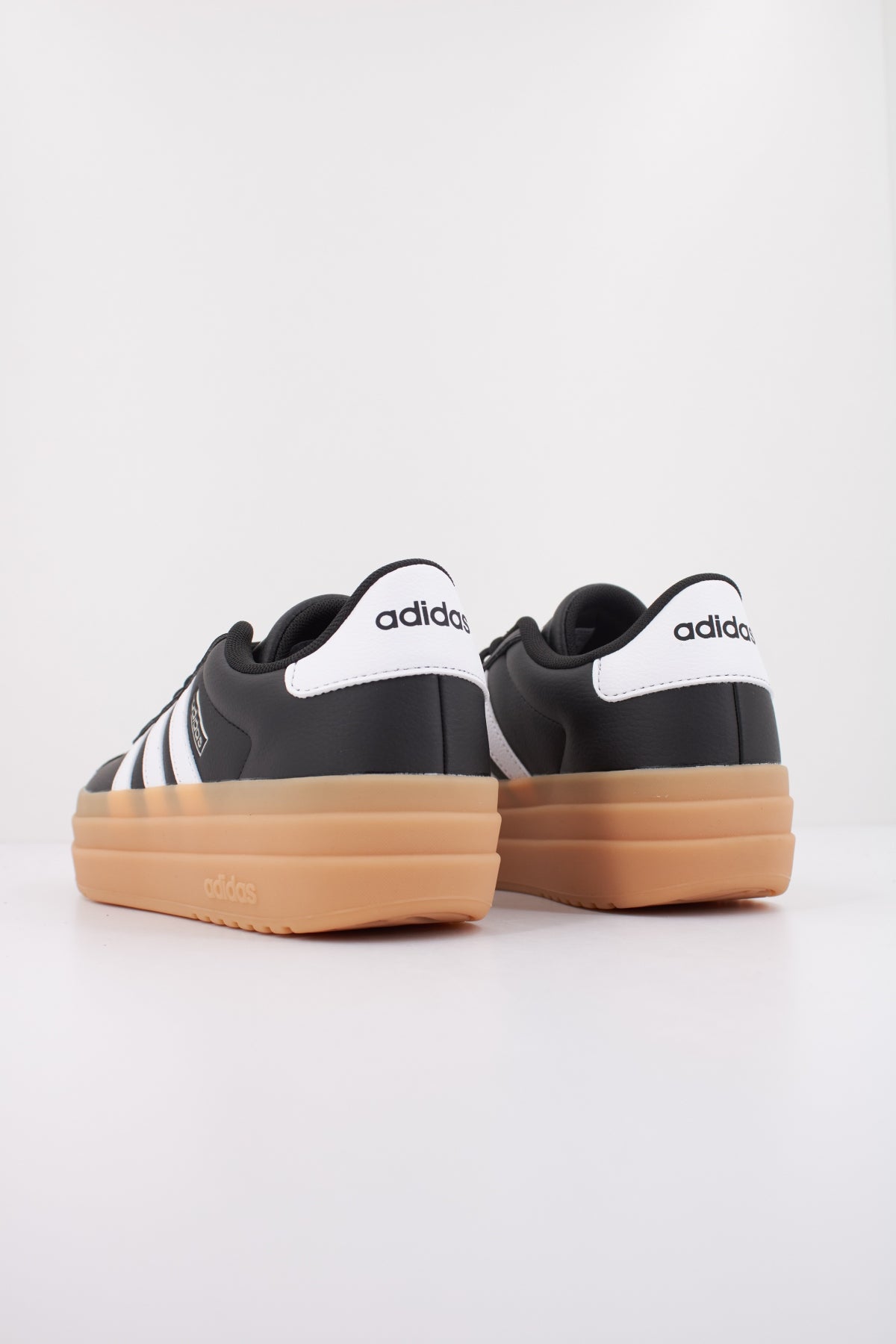 ADIDAS VL COURT BOLD en color NEGRO  (4)