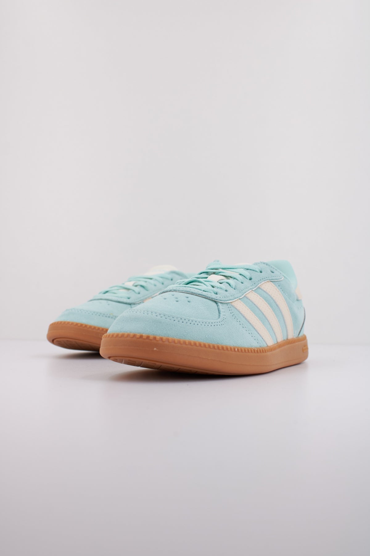 ADIDAS BREAKNET SLEEK en color AZUL  (2)