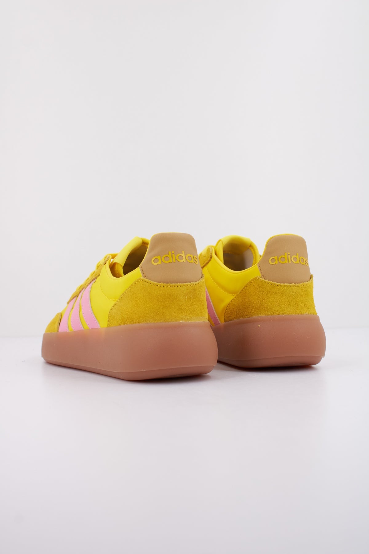 ADIDAS BARREDA DECODE en color AMARILLO  (4)
