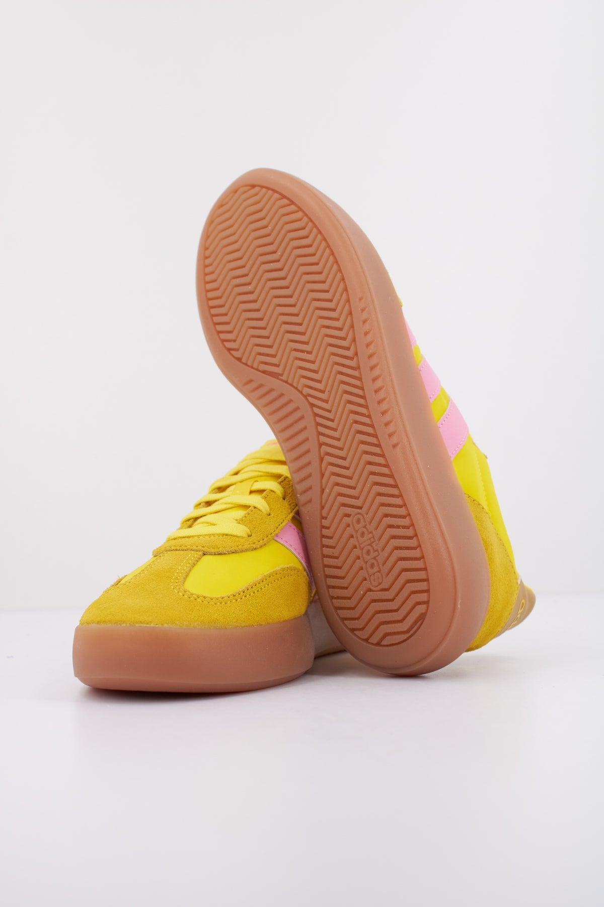 ADIDAS BARREDA DECODE en color AMARILLO  (5)