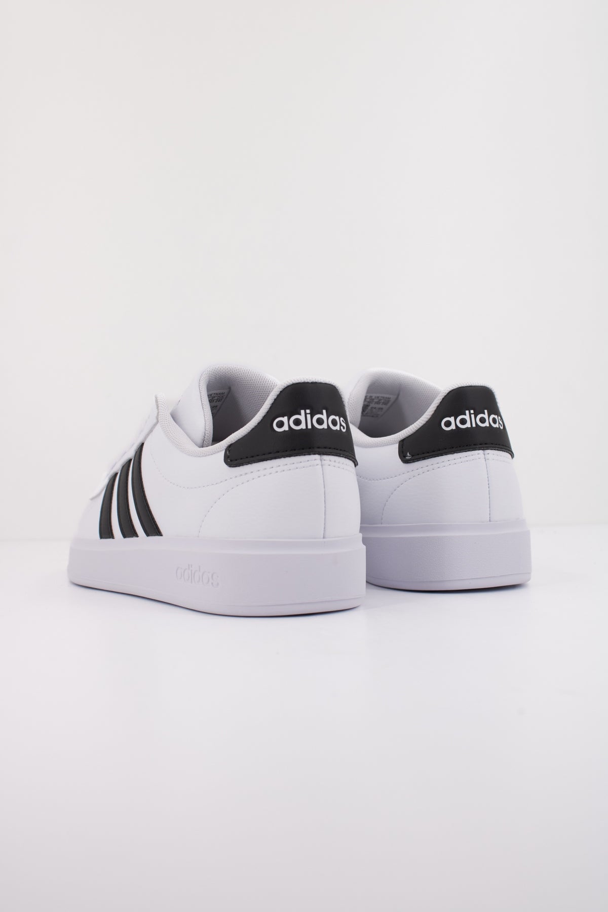 ADIDAS  GRAND COURT .  en color BLANCO  (4)