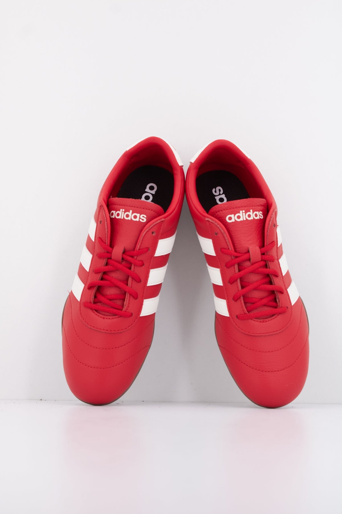 ADIDAS  GRAND COURT LO  en color ROJO  (3)