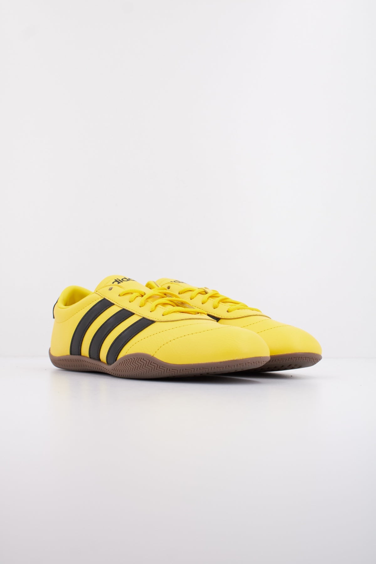 ADIDAS GRAND COURT LO en color AMARILLO  (2)