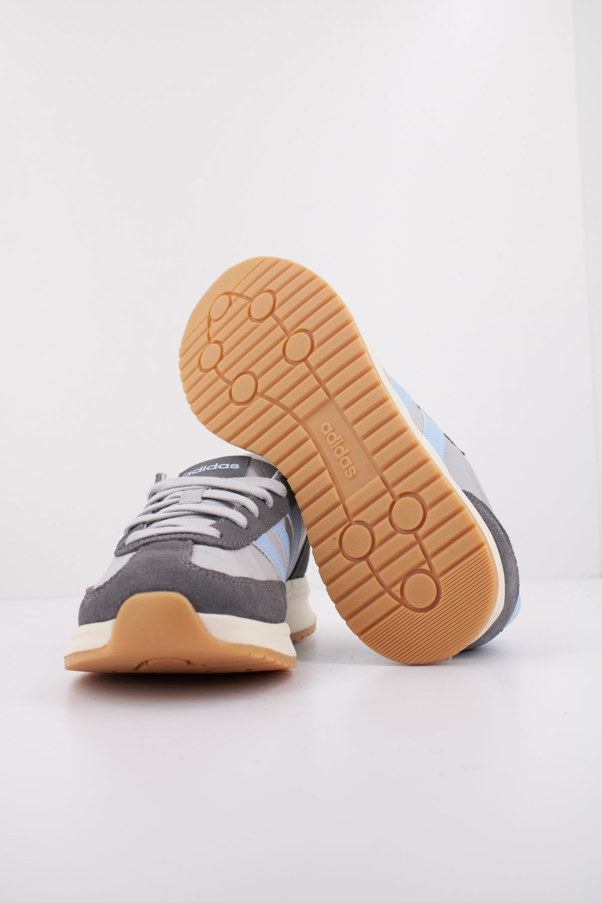 ADIDAS RUN s . en color GRIS  (5)