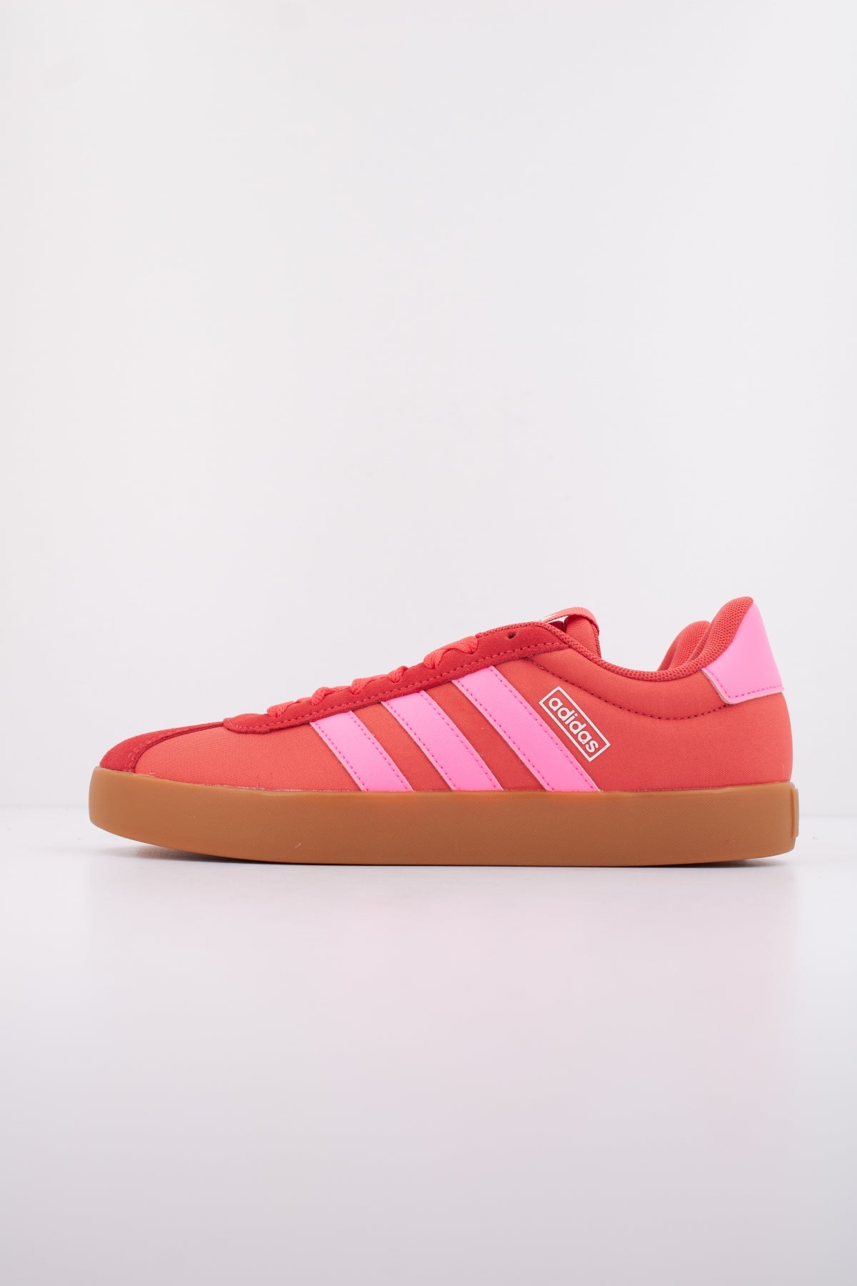 ADIDAS  VL COURT .  en color ROJO  (1)