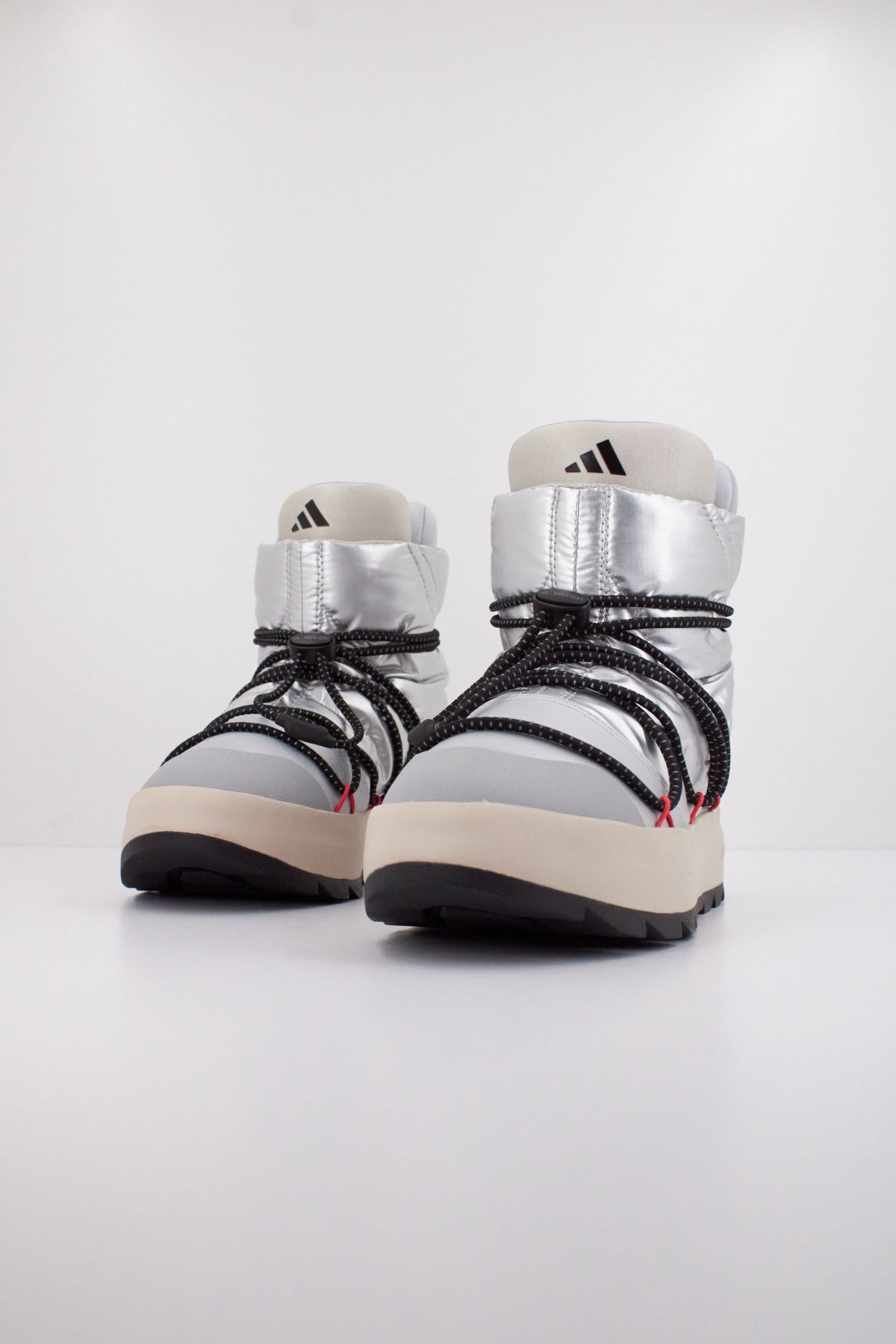 ADIDAS X MOONBOOT A en color PLATA  (2)