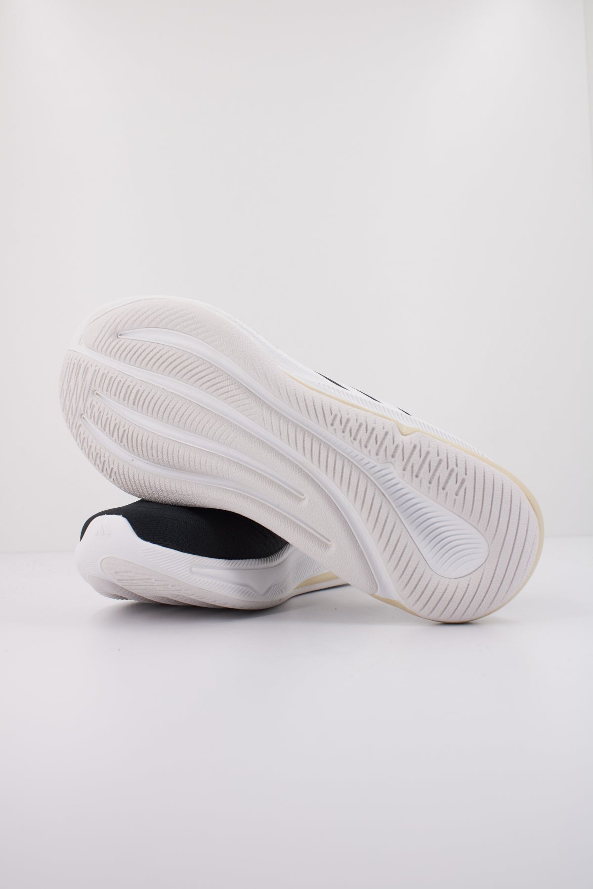 ADIDAS SUPERNOVA EASE W en color NEGRO  (5)