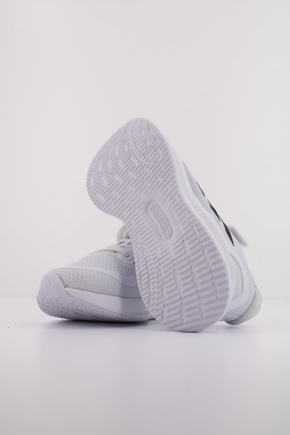ADIDAS RUNFALCON  EL C en color BLANCO  (5)
