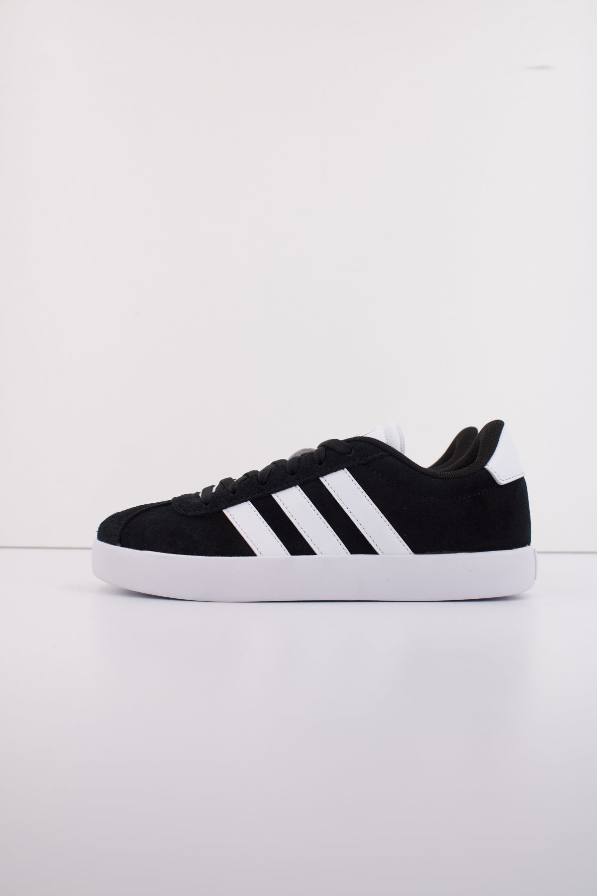 ADIDAS VL COURT . K en color NEGRO  (1)
