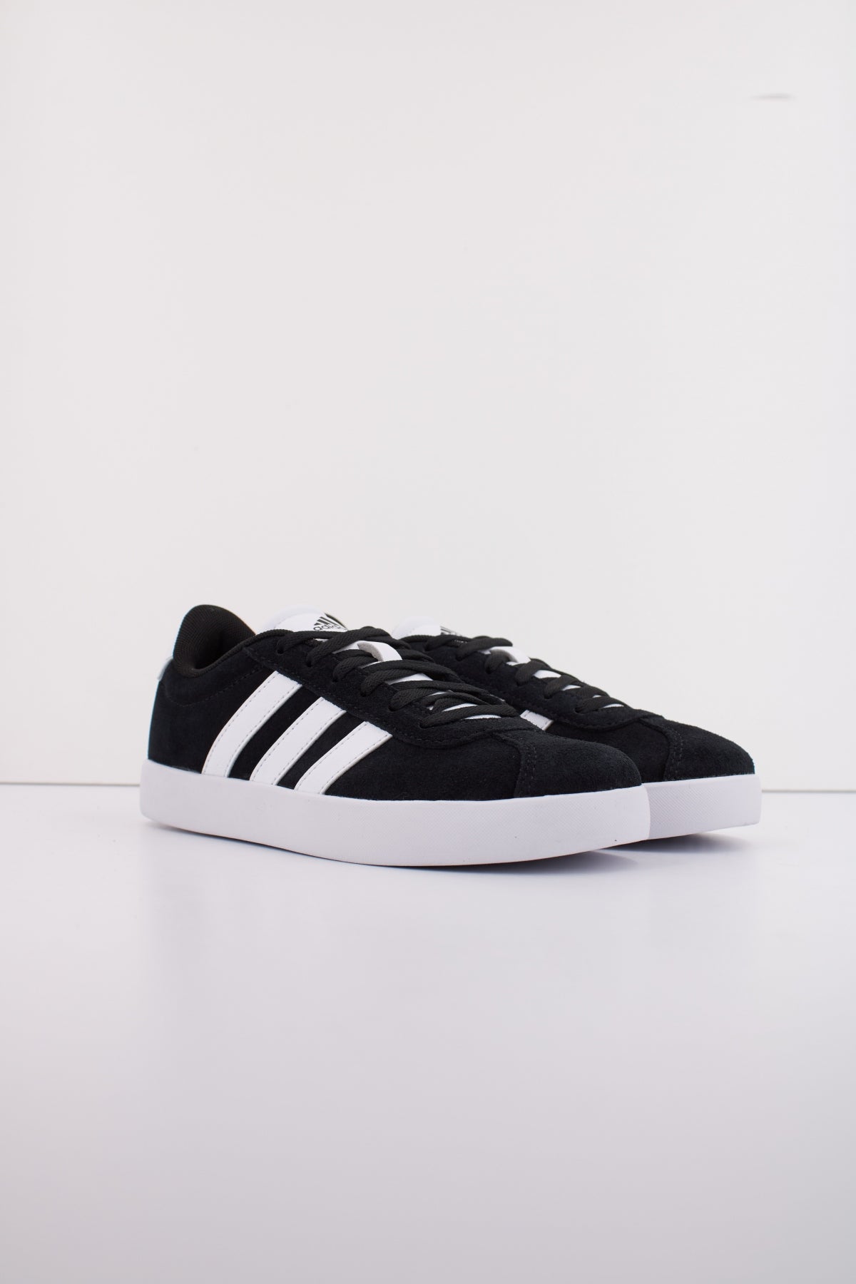 ADIDAS VL COURT . K en color NEGRO  (2)