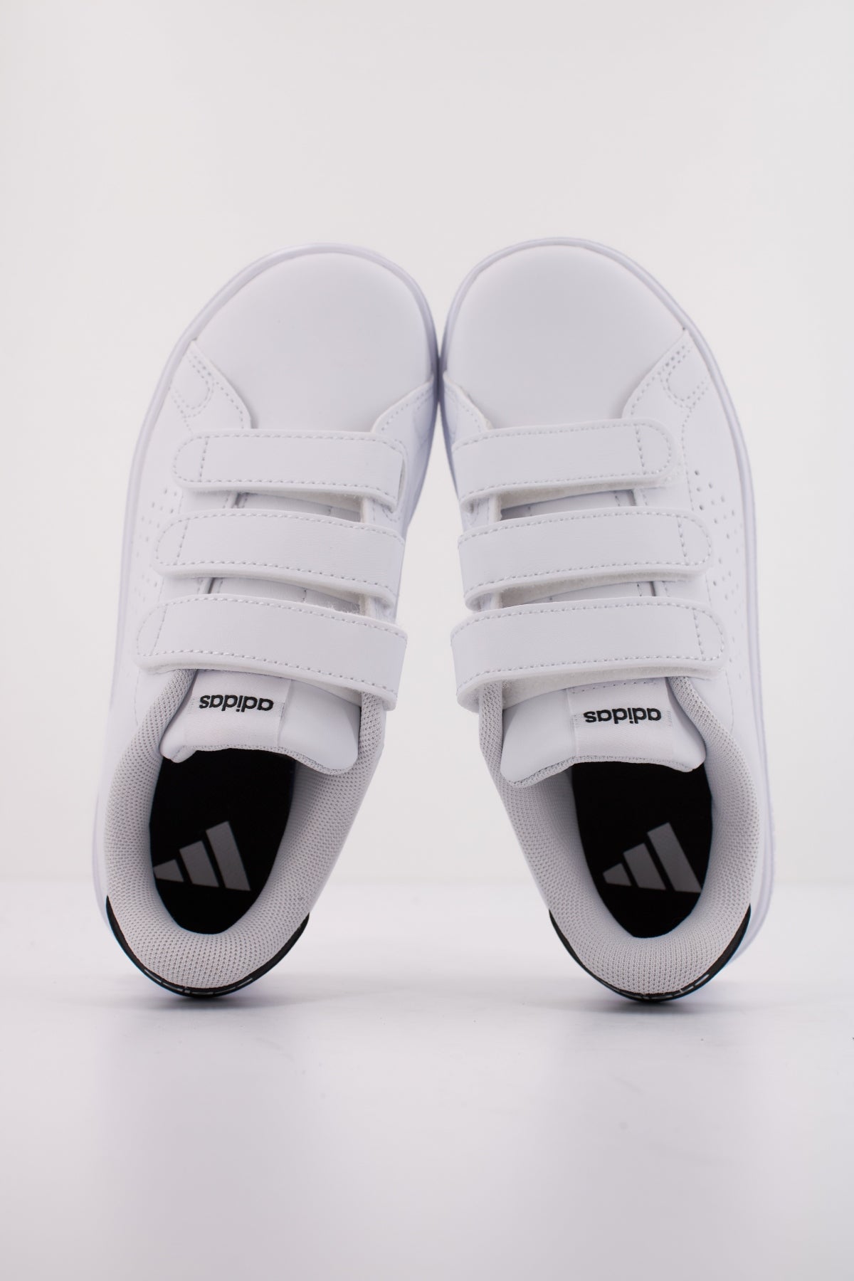 ADIDAS ADVANTAGE BASE . en color BLANCO  (3)