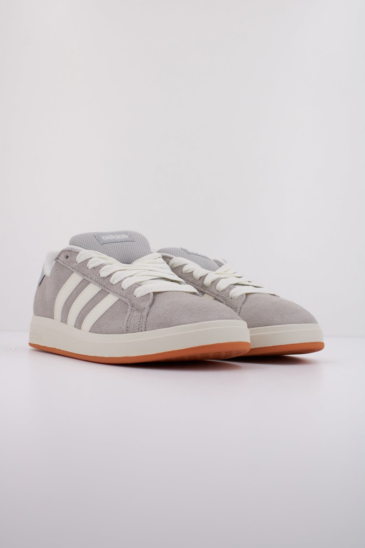 ADIDAS COURT s K en color GRIS  (2)