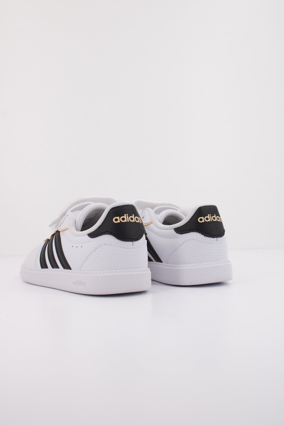 ADIDAS  BREAKNET SLEEK EL C  en color BLANCO  (4)
