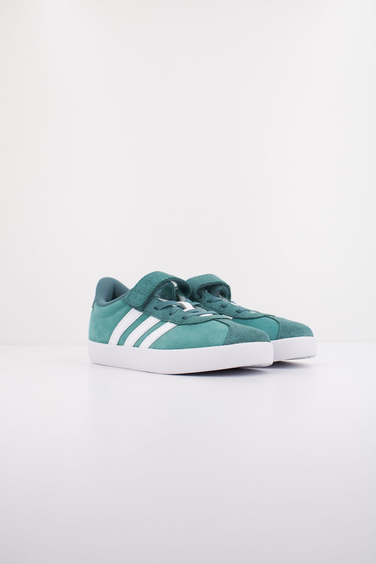 ADIDAS COURT . EL C en color VERDE  (2)