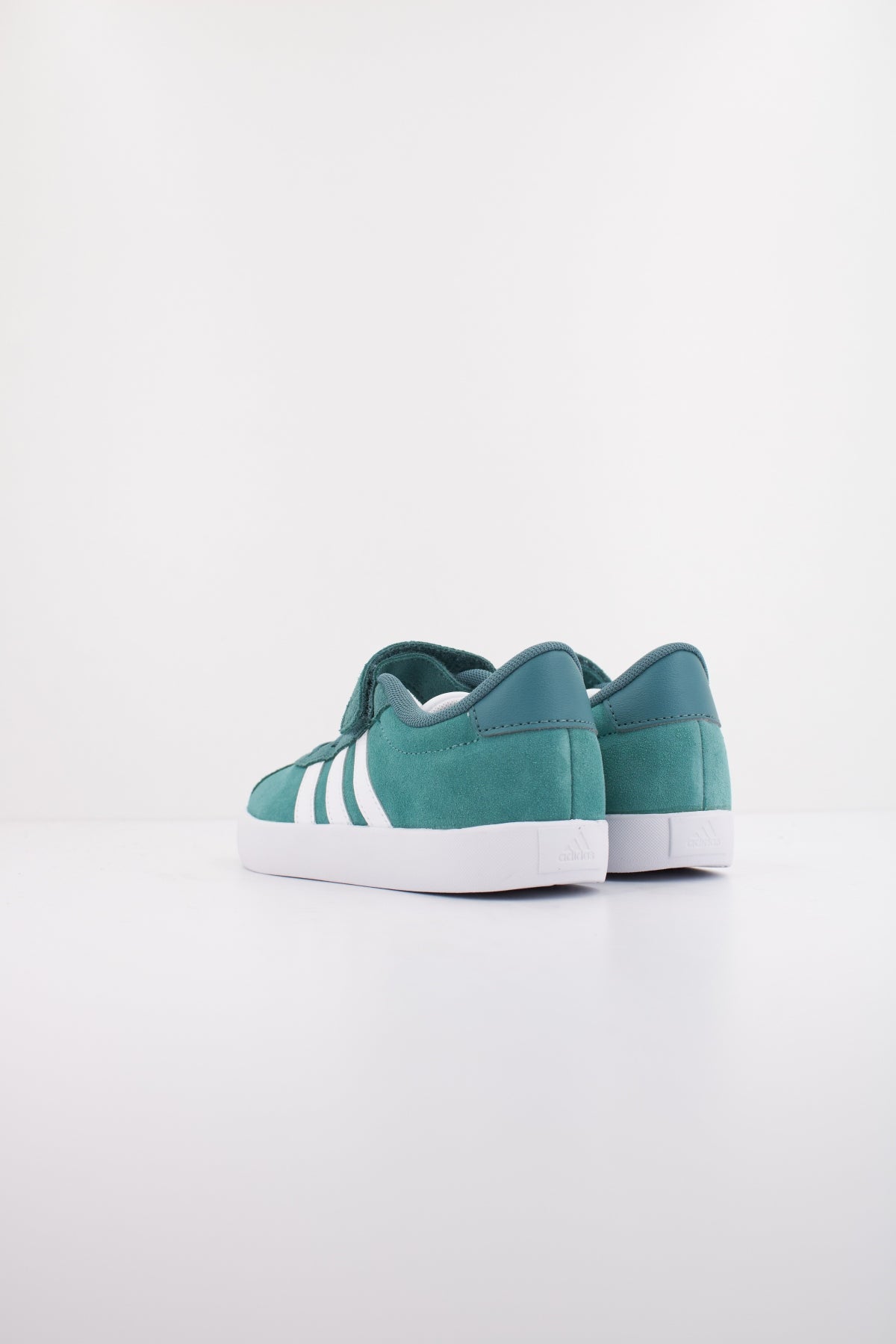 ADIDAS COURT . EL C en color VERDE  (4)