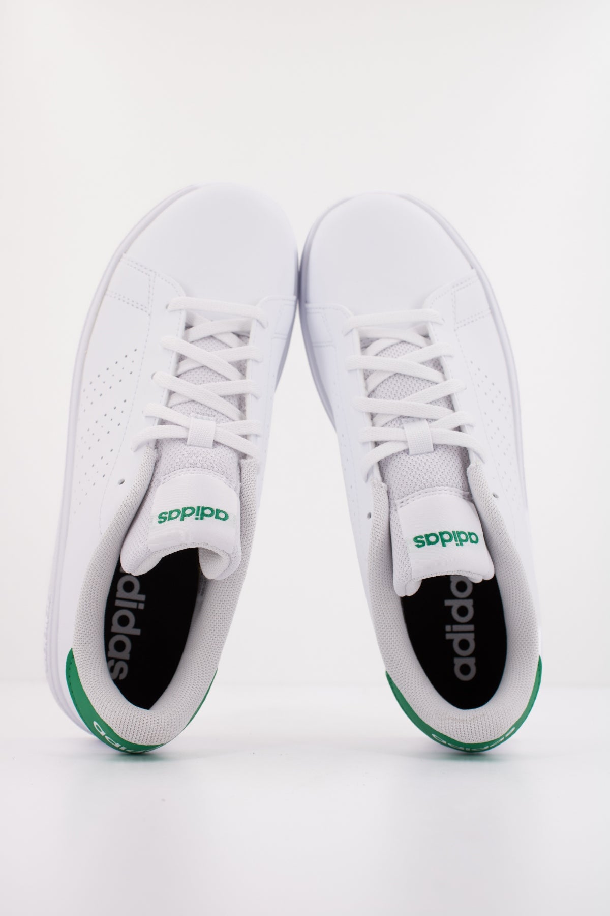 ADIDAS  ADVANTAGE BASE .  en color BLANCO  (3)