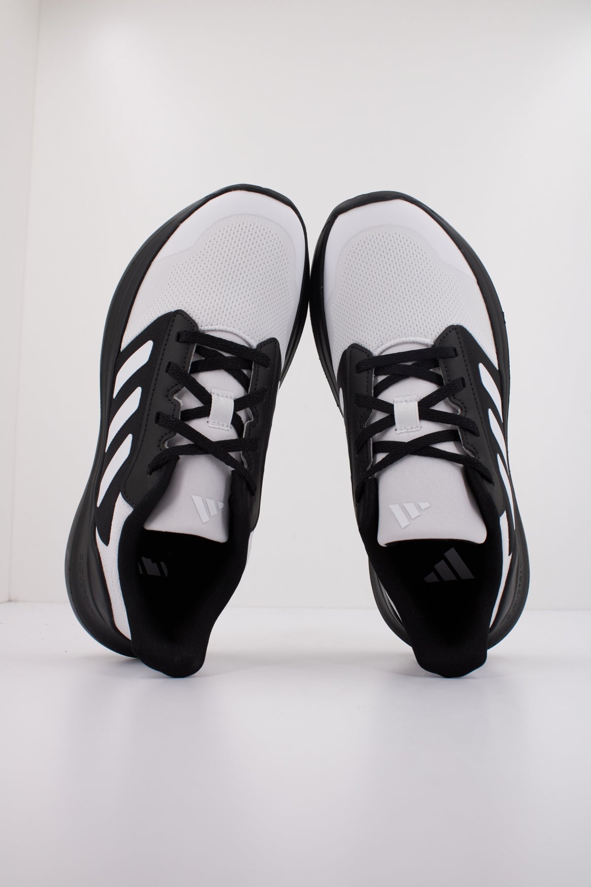 ADIDAS JR  en color NEGRO  (3)