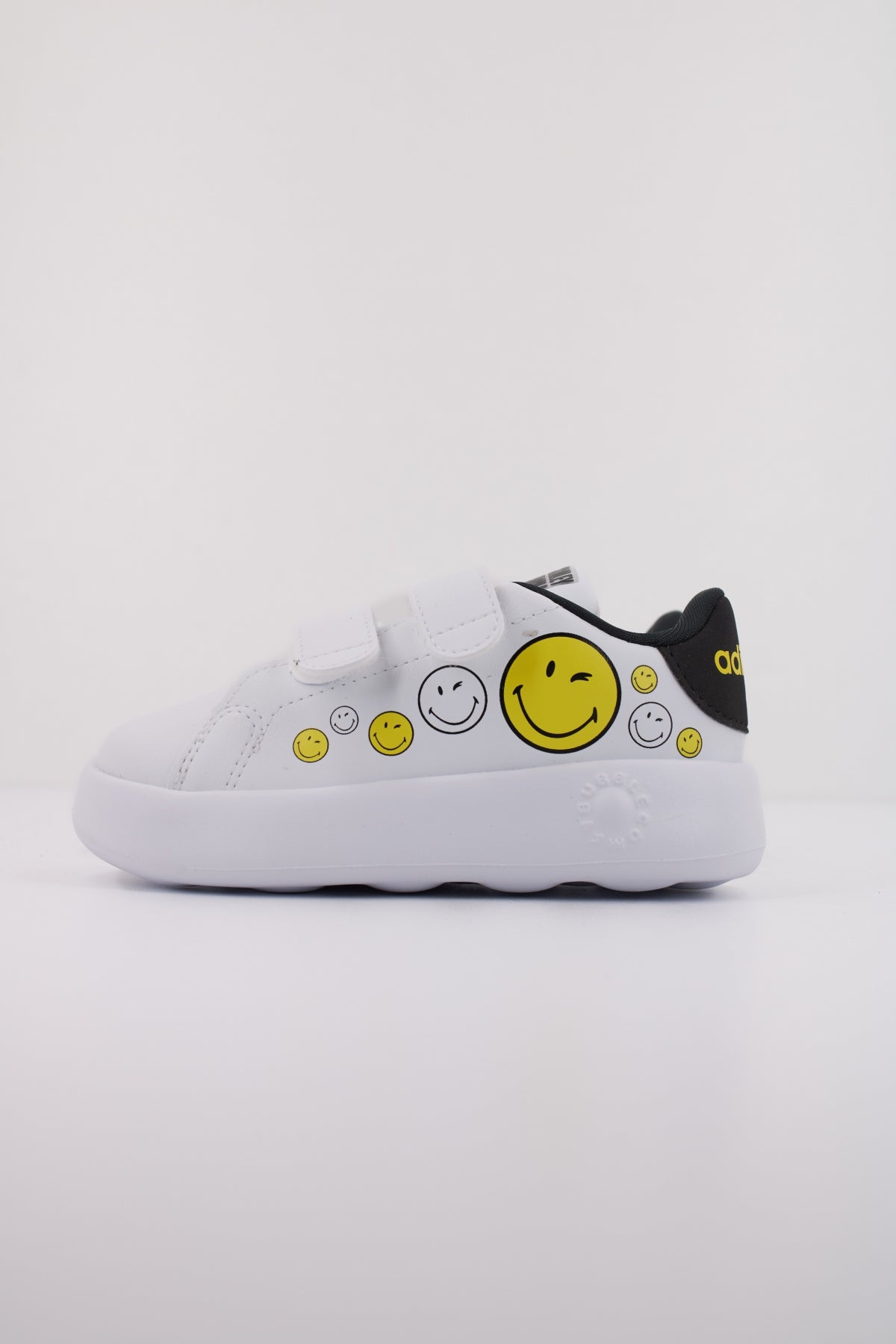 ADIDAS ADVANTAGE SMILEY CF en color BLANCO  (1)