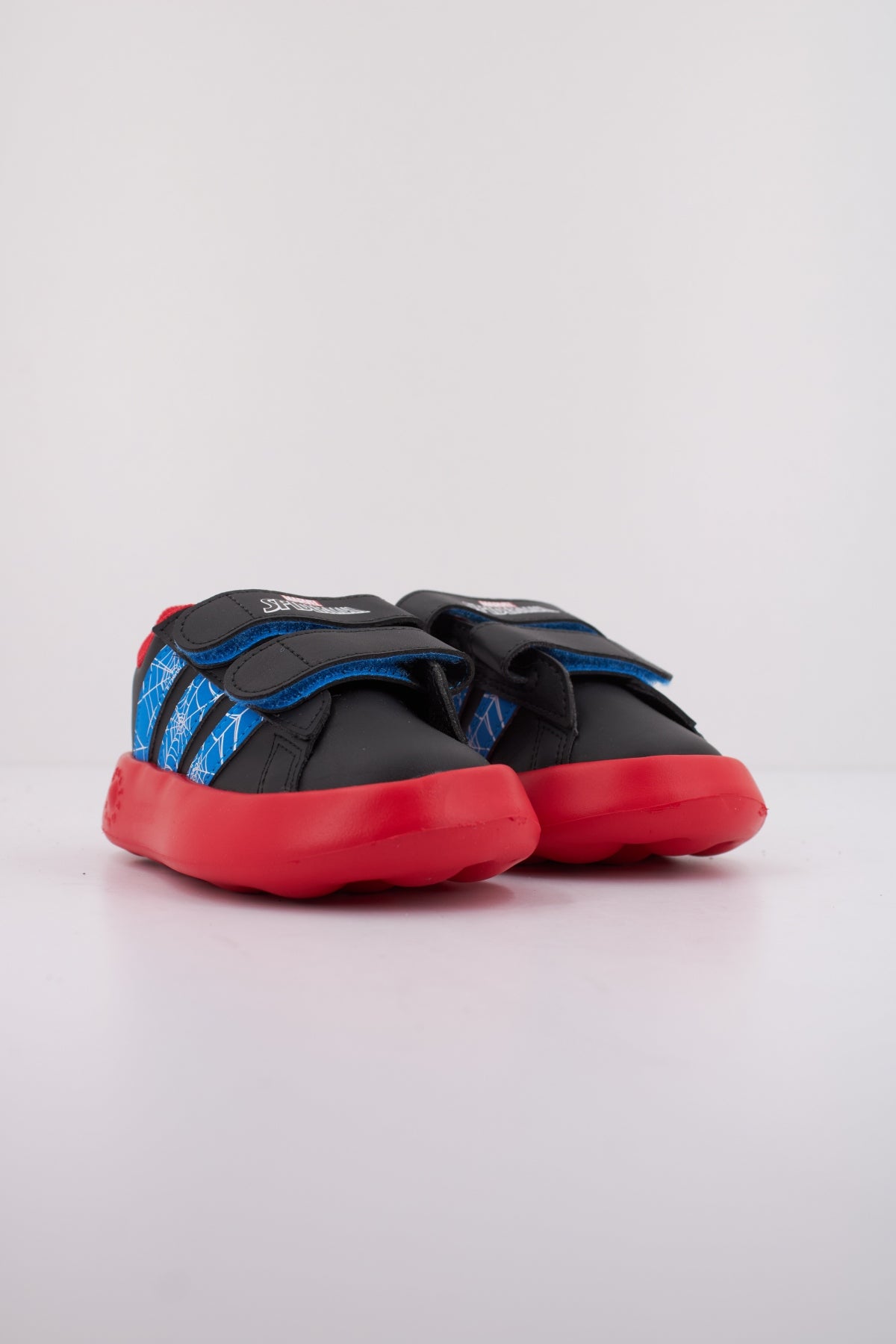 ADIDAS  GRAND COURT SPIDER-MAN CF en color NEGRO  (2)
