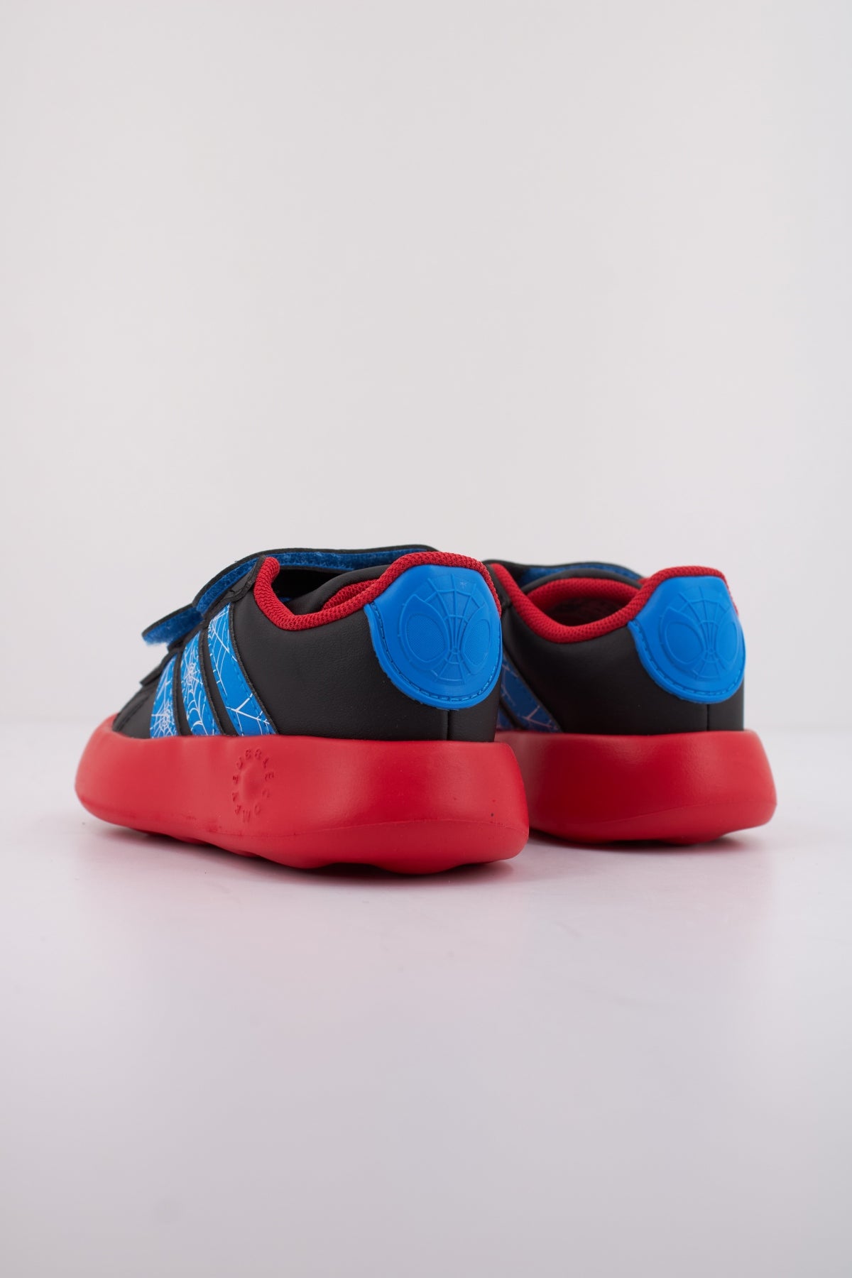 ADIDAS  GRAND COURT SPIDER-MAN CF en color NEGRO  (4)