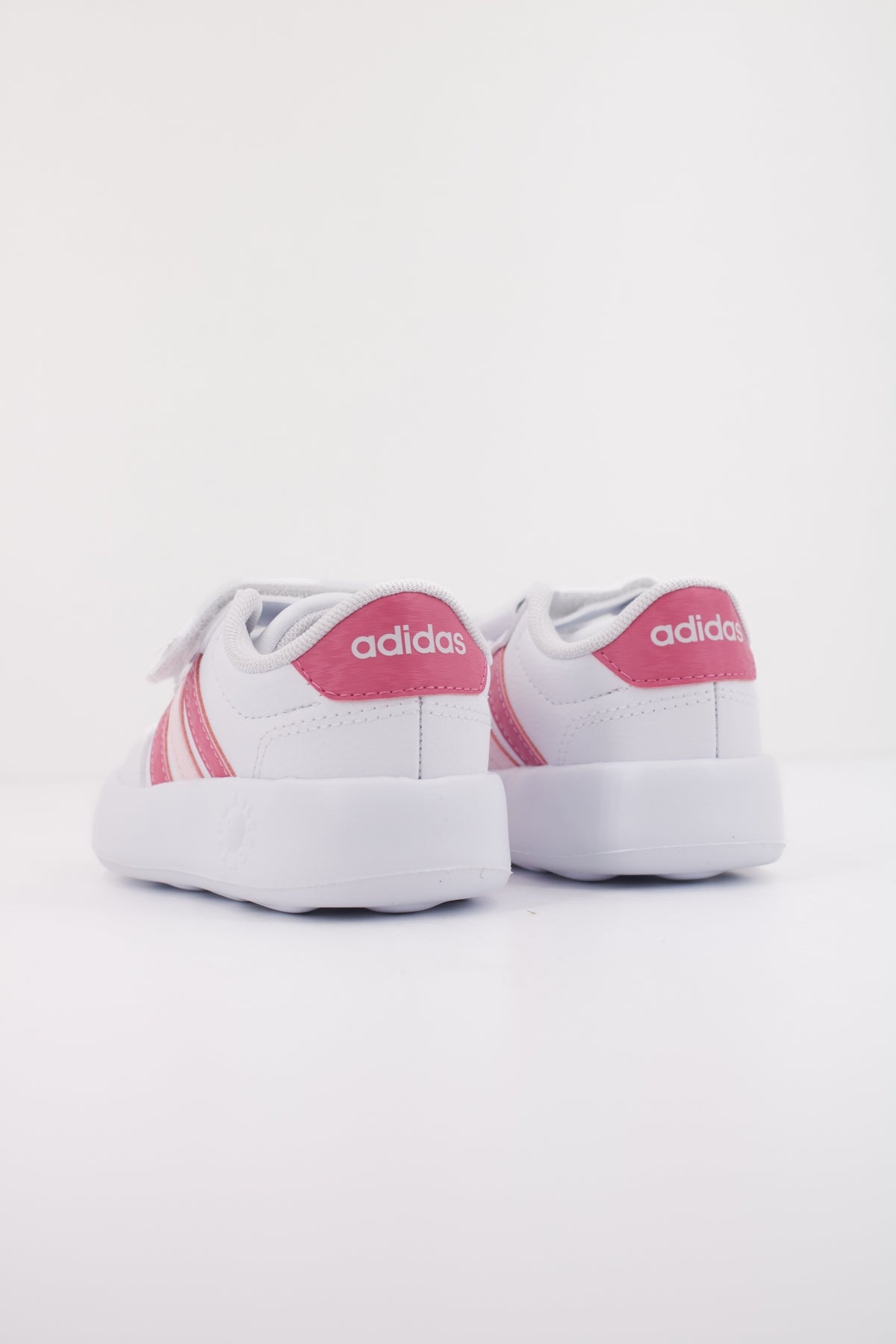 ADIDAS BREAKNET . CF I en color BLANCO  (4)