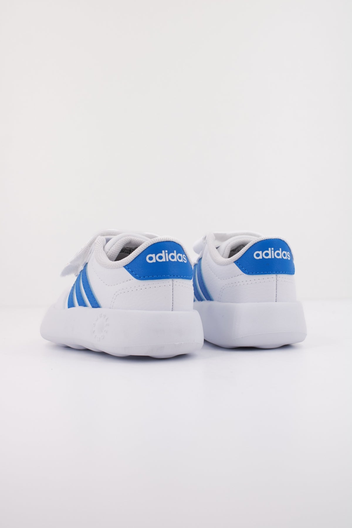 ADIDAS BREAKNET . CF I en color BLANCO  (4)