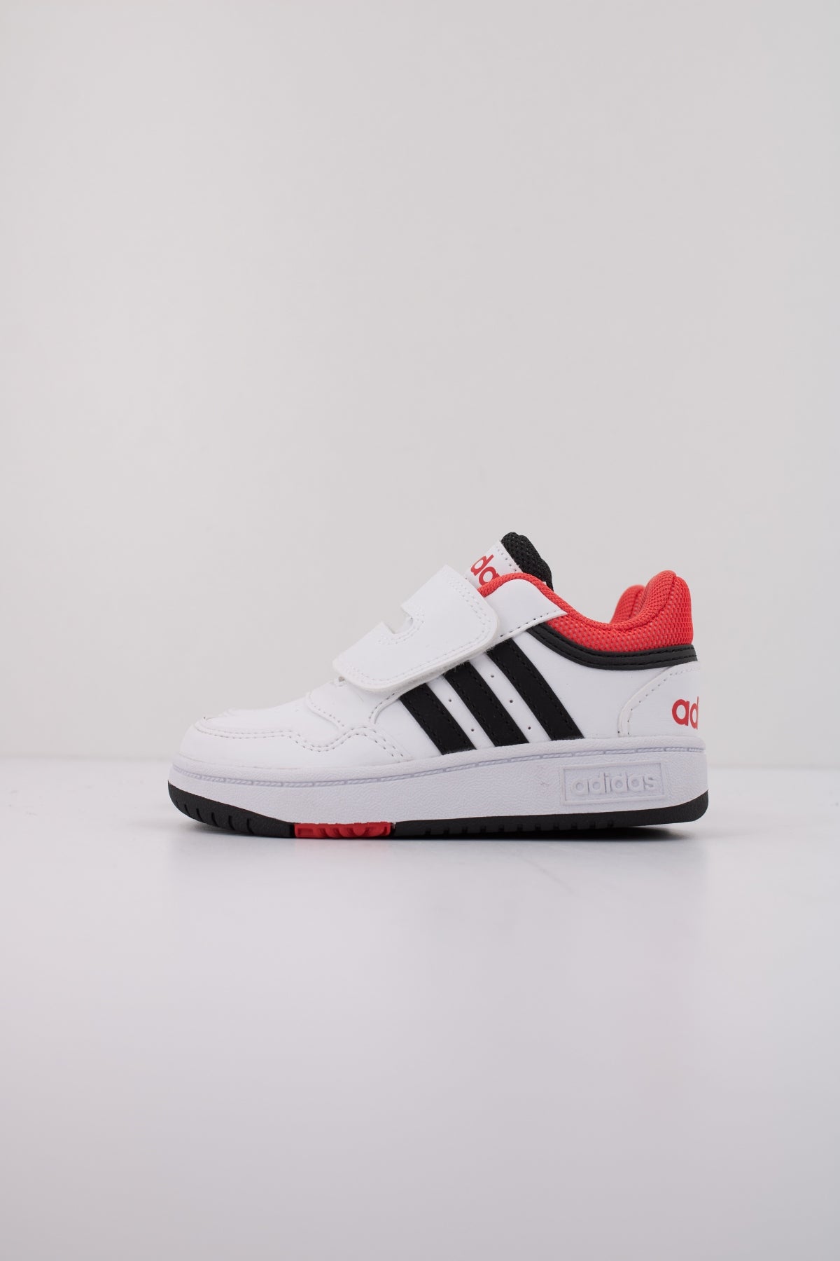 ADIDAS  HOOPS . CF I  en color BLANCO  (1)