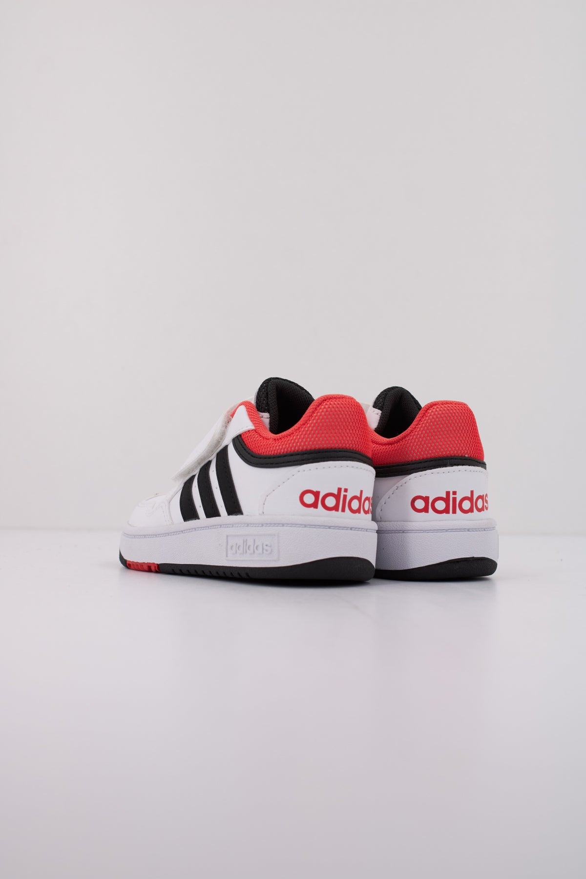 ADIDAS  HOOPS . CF I  en color BLANCO  (4)