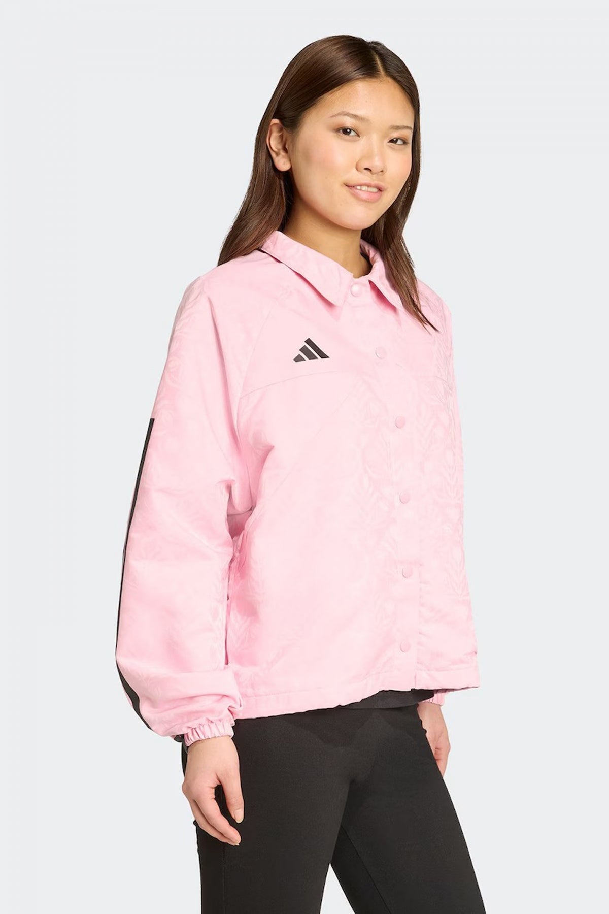 ADIDAS W TIRO Q JKT en color ROSA  (1)