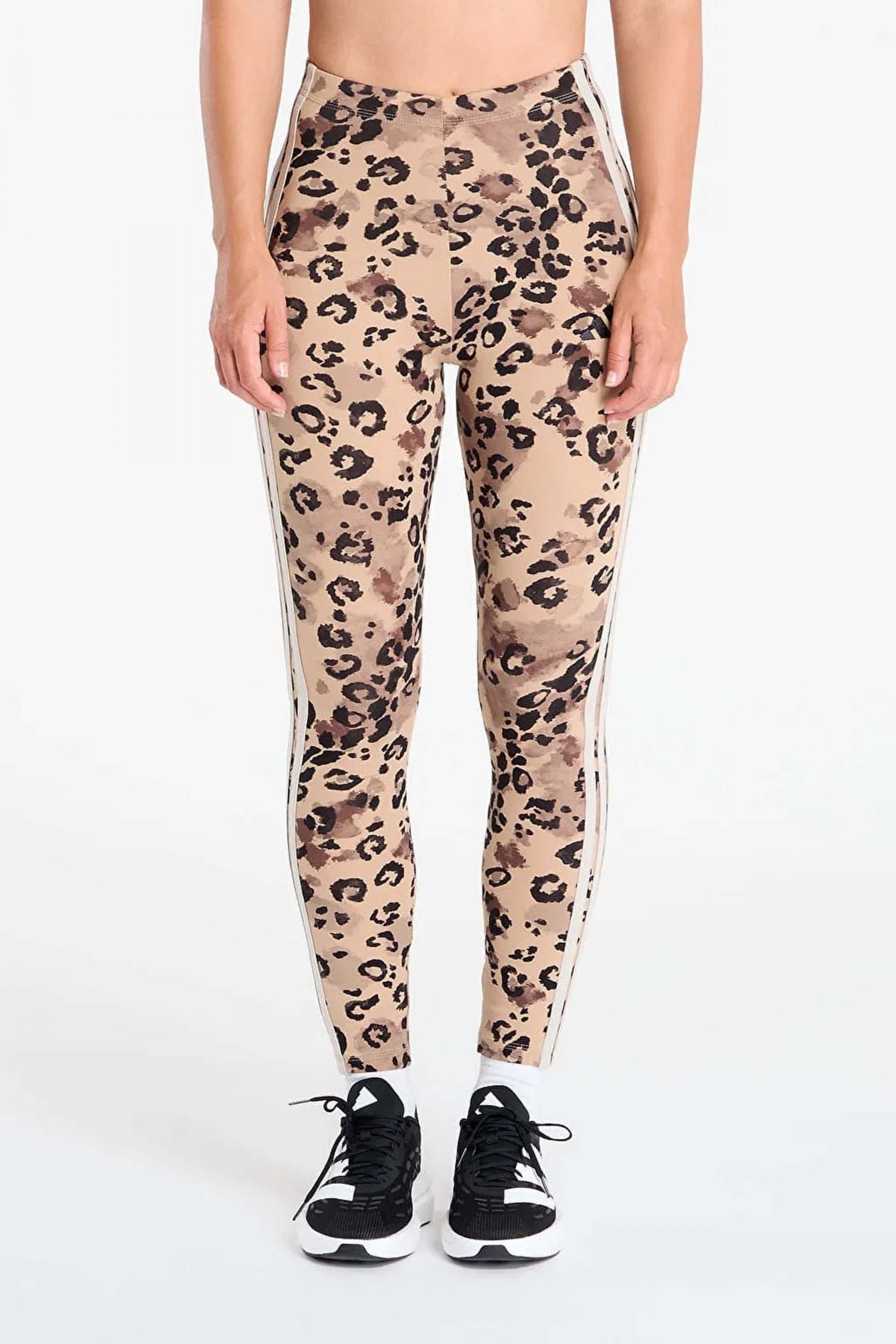 ADIDAS W AOP LEG en color ANIMAL PRINT  (1)
