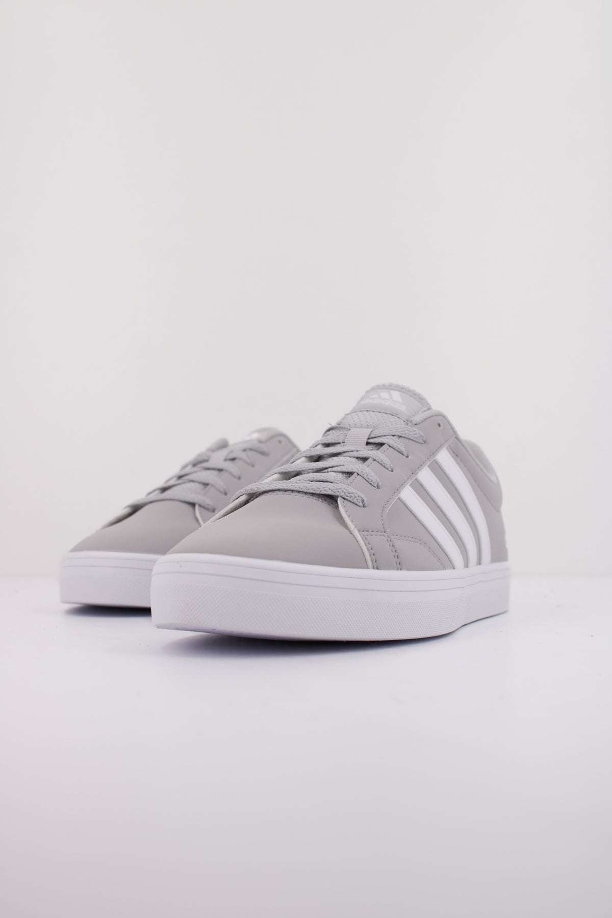 ADIDAS PACE . en color GRIS  (2)