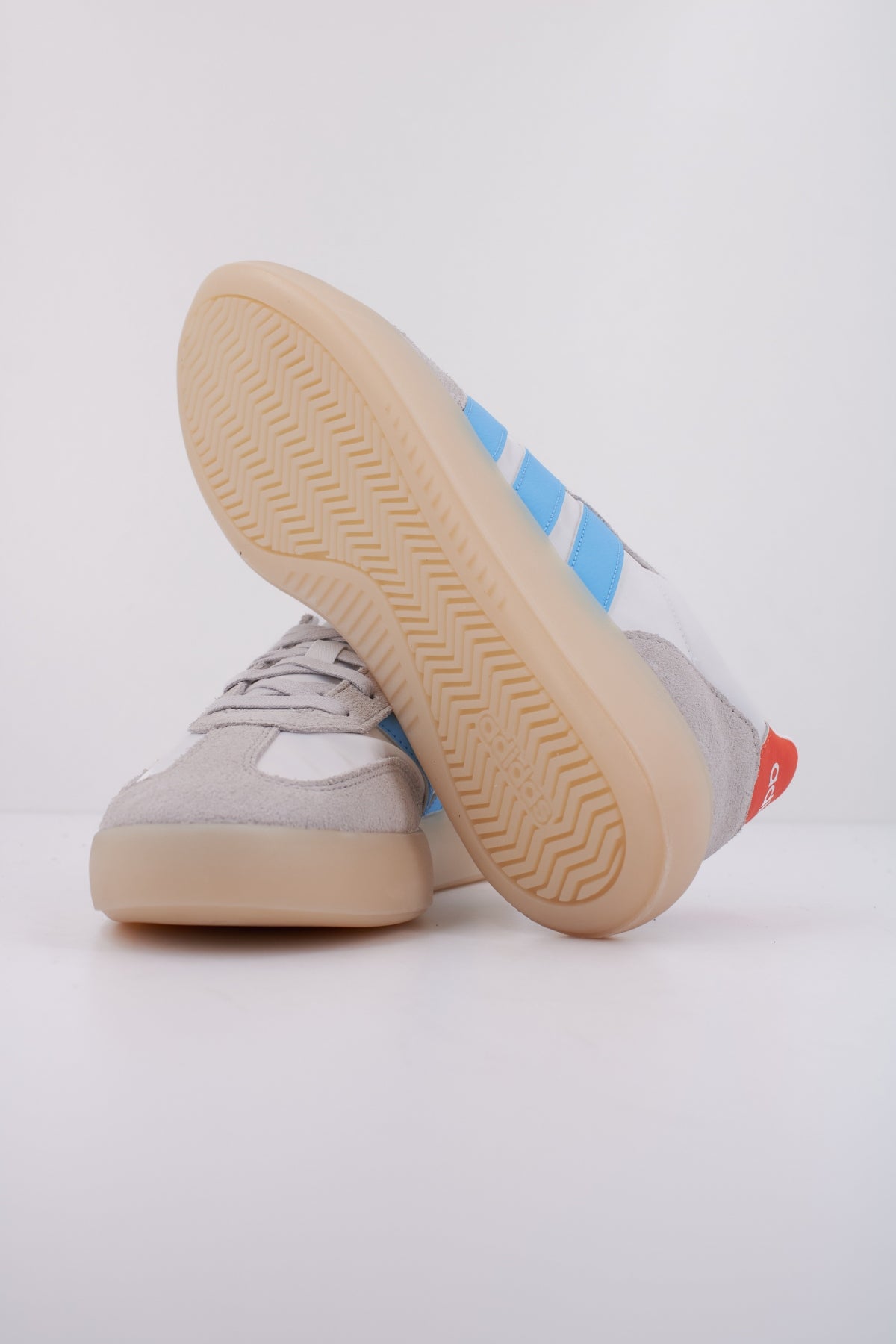 ADIDAS BARREDA DECODE en color BLANCO  (5)