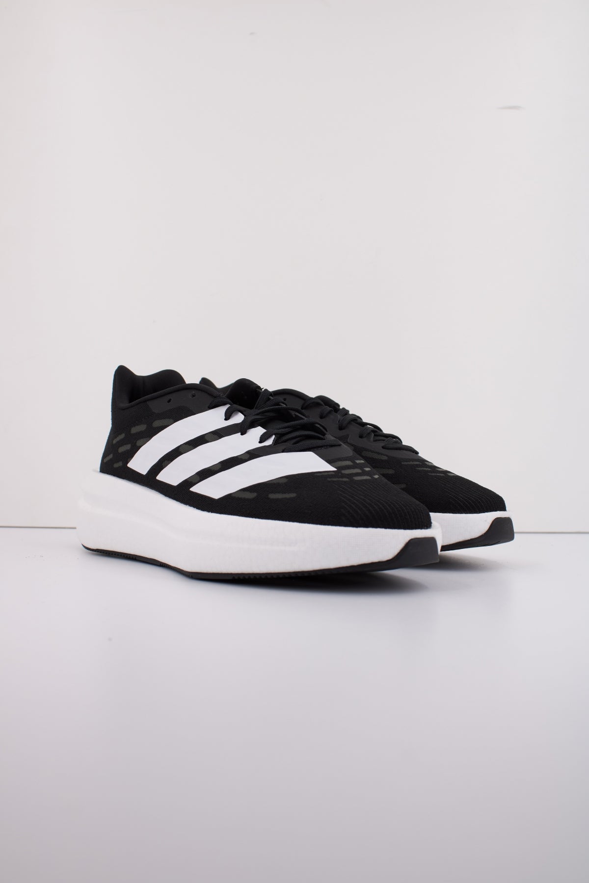 ADIDAS FLOWBOOST en color NEGRO  (2)