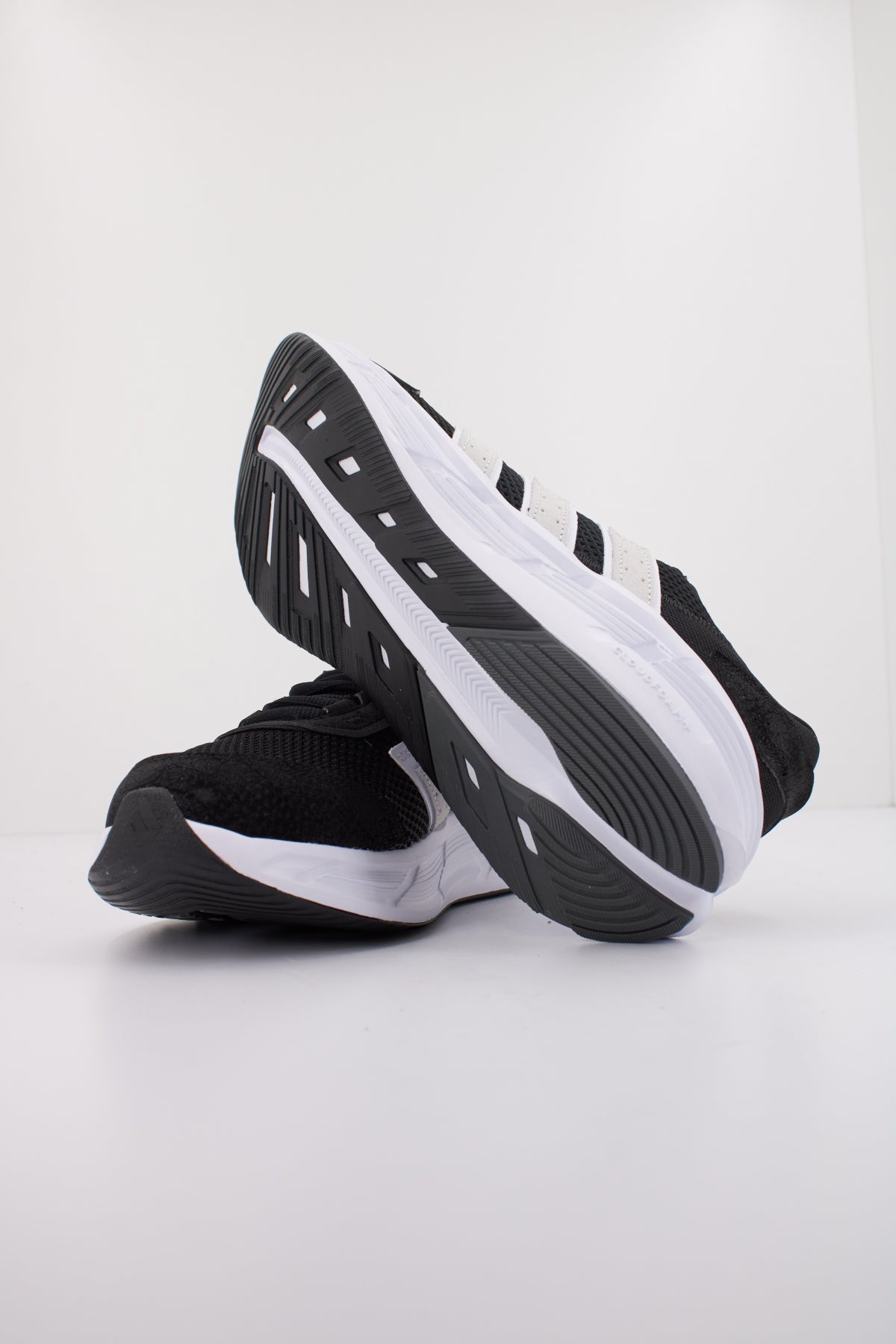 ADIDAS  ASTRASTAR  en color NEGRO  (5)