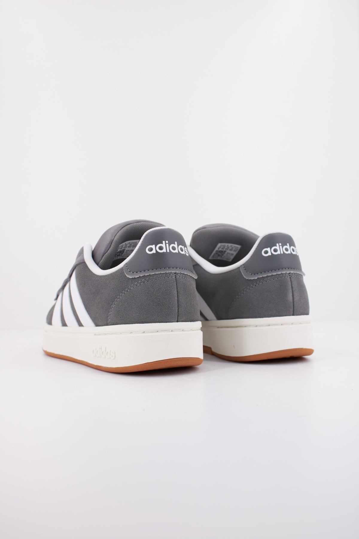 ADIDAS GRAND COURT ALPHA en color GRIS  (4)