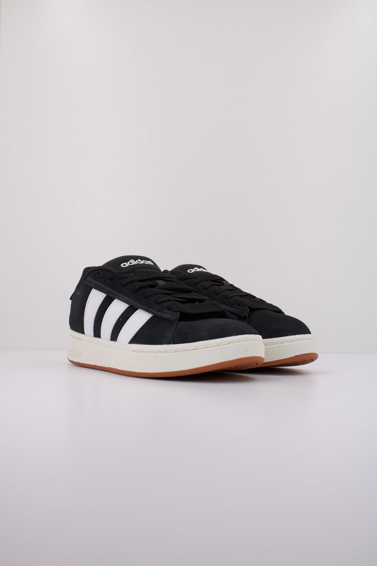 ADIDAS GRAND COURT ALPHA en color NEGRO  (2)